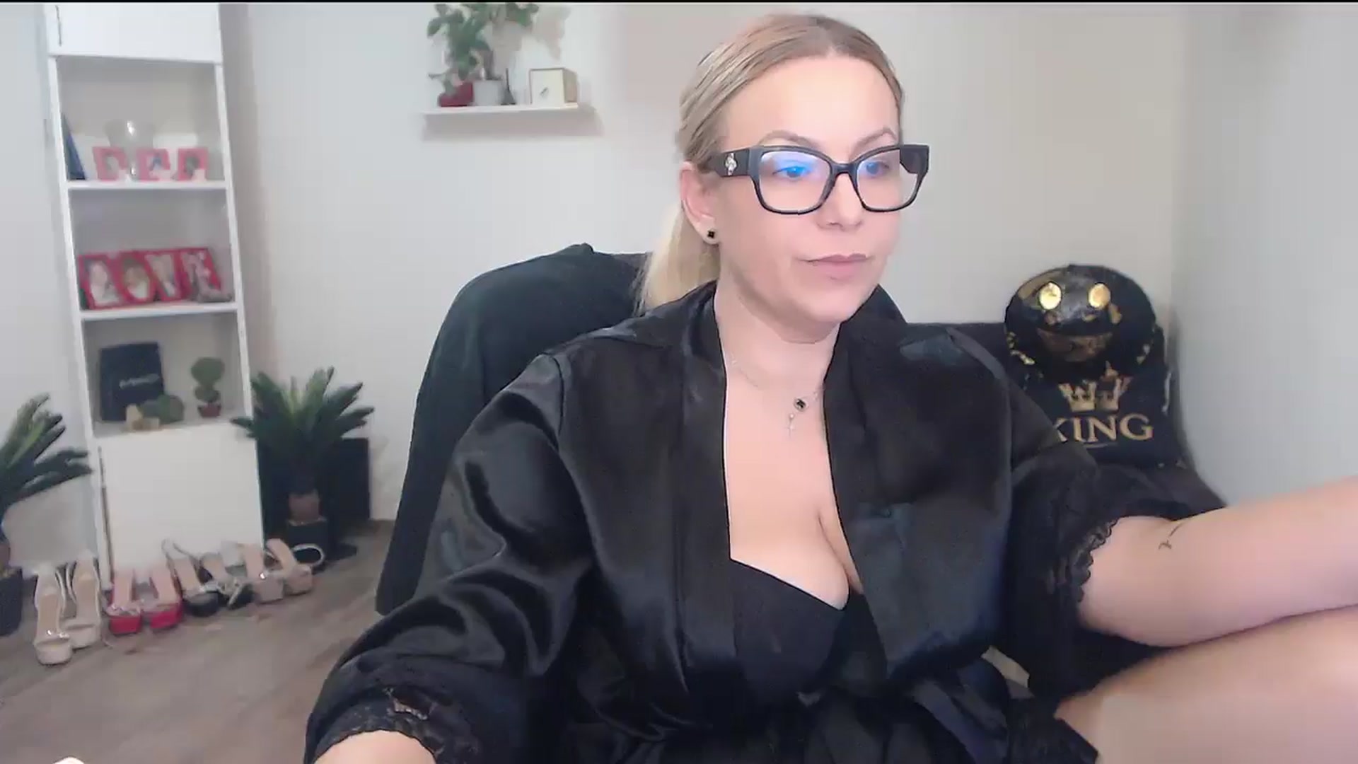 Gallery image thumbnail from A_baby_Boo's myfreecams stream on, 03/03/2026, 23:49 image 5 of 20