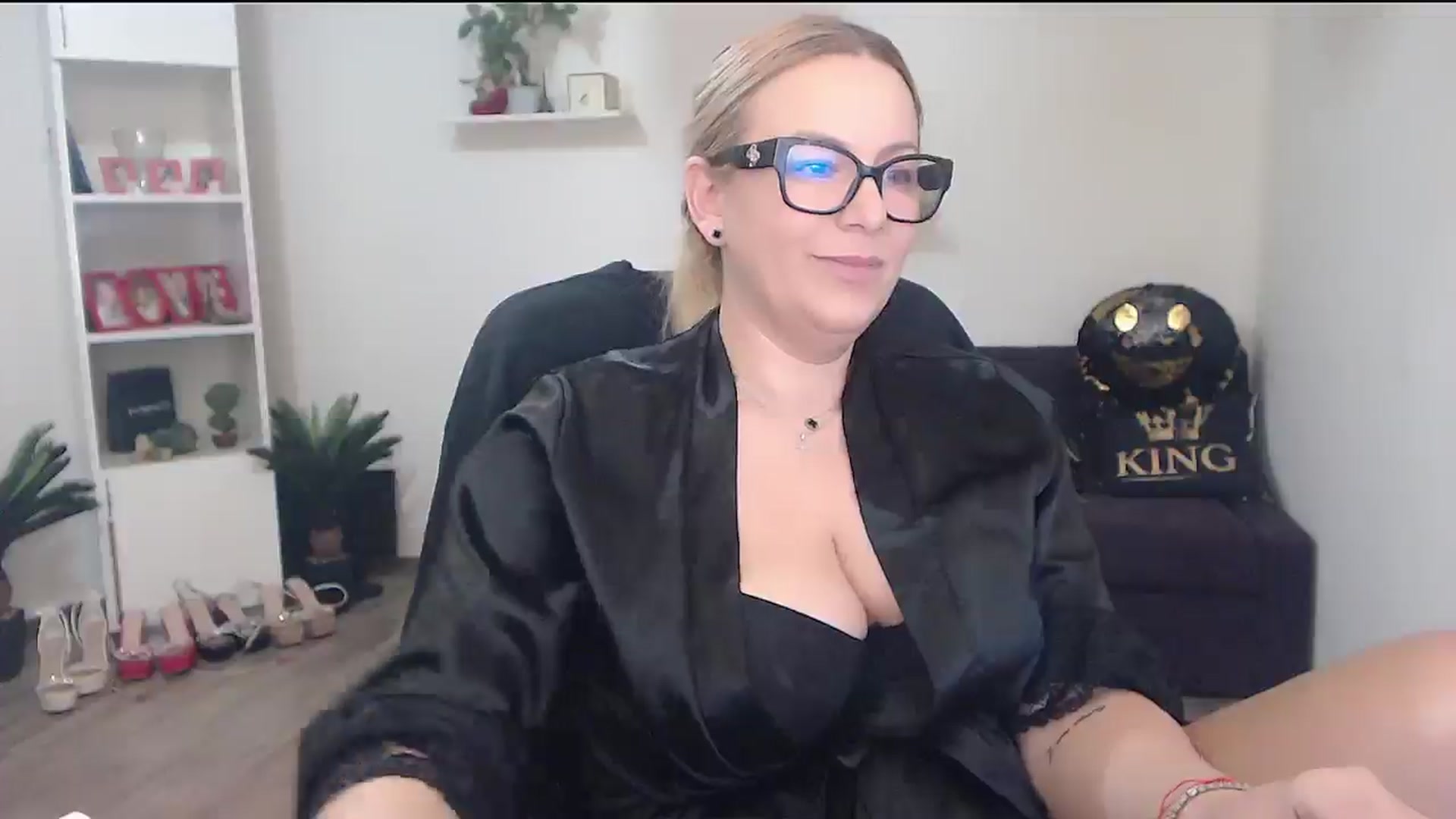 Gallery image thumbnail from A_baby_Boo's myfreecams stream on, 03/03/2026, 23:49 image 11 of 20