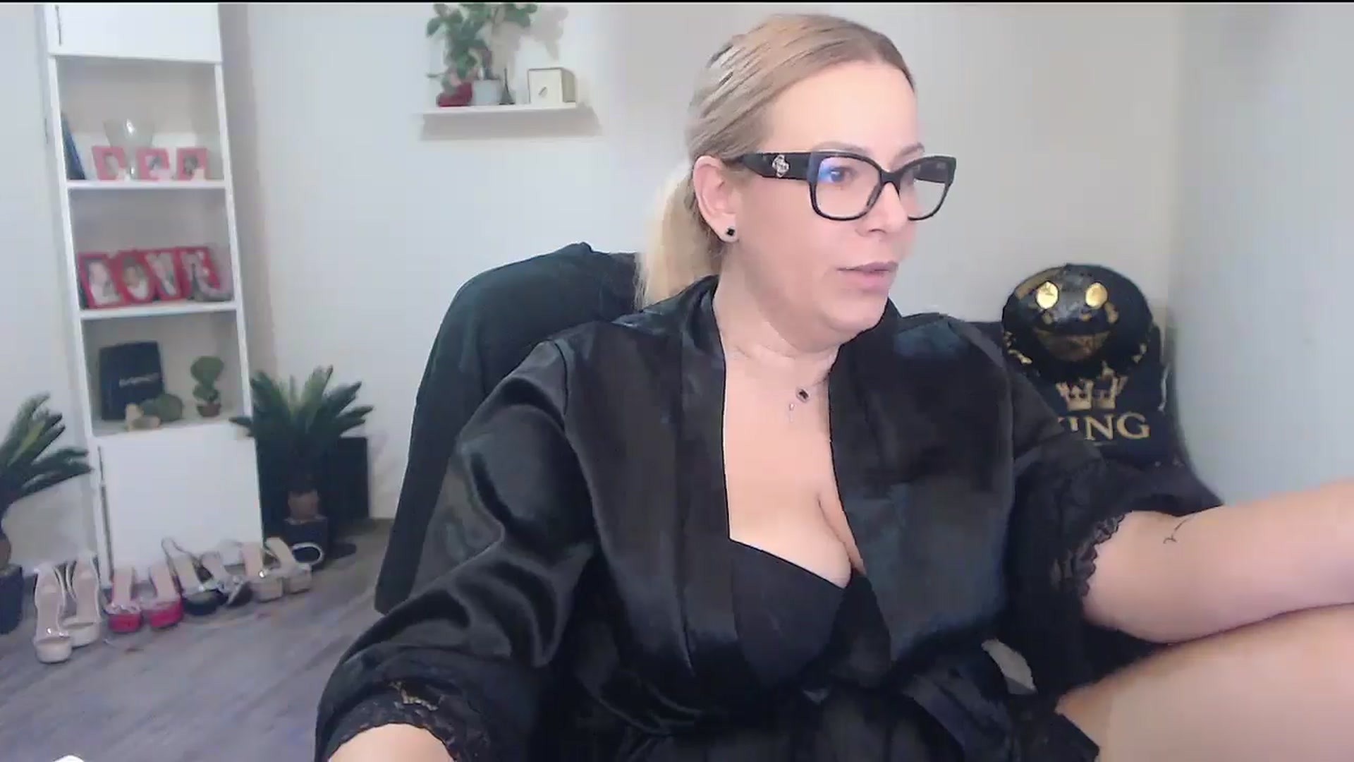 Gallery image thumbnail from A_baby_Boo's myfreecams stream on, 03/03/2026, 23:49 image 6 of 20