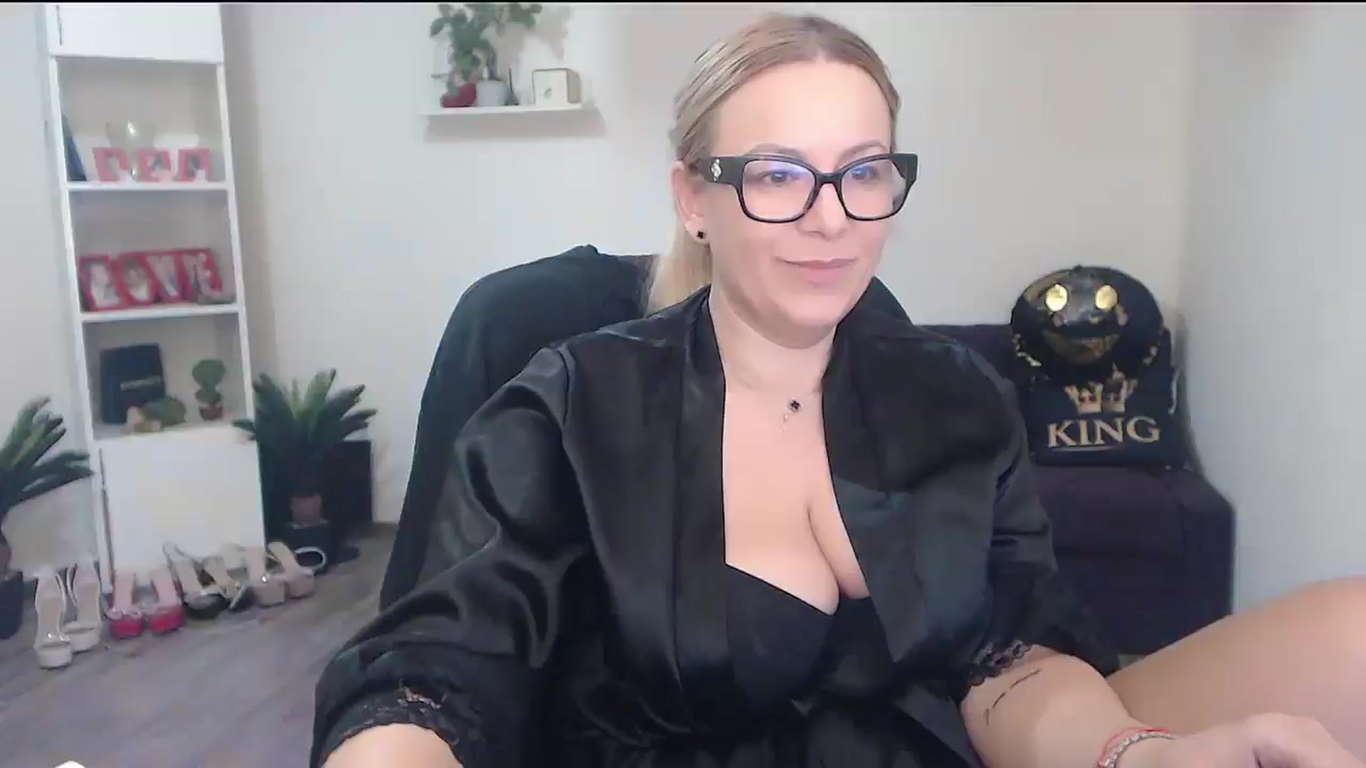 Gallery image thumbnail from A_baby_Boo's myfreecams stream on, 03/03/2026, 23:49 image 10 of 20