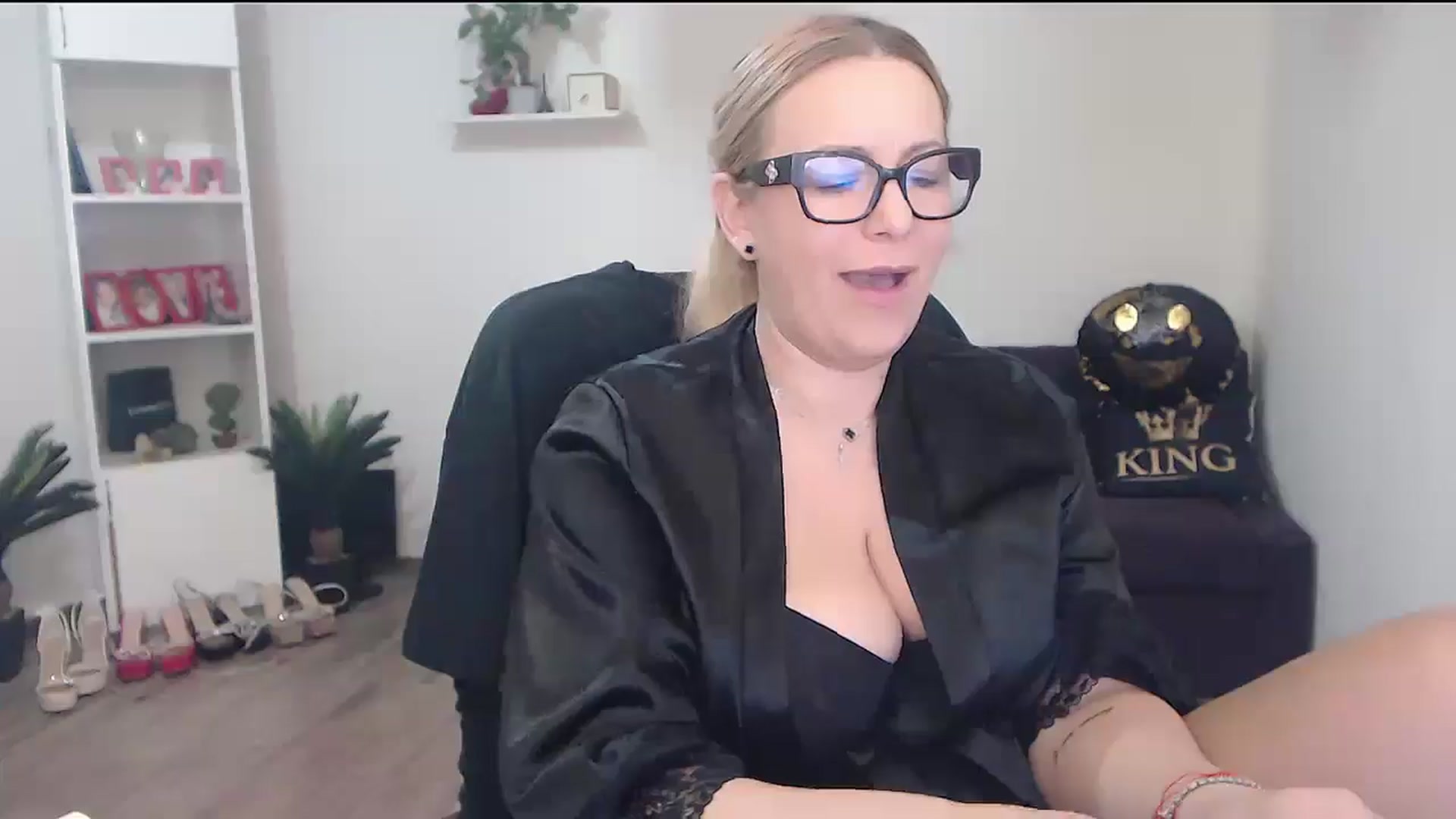 Gallery image thumbnail from A_baby_Boo's myfreecams stream on, 03/03/2026, 23:49 image 9 of 20