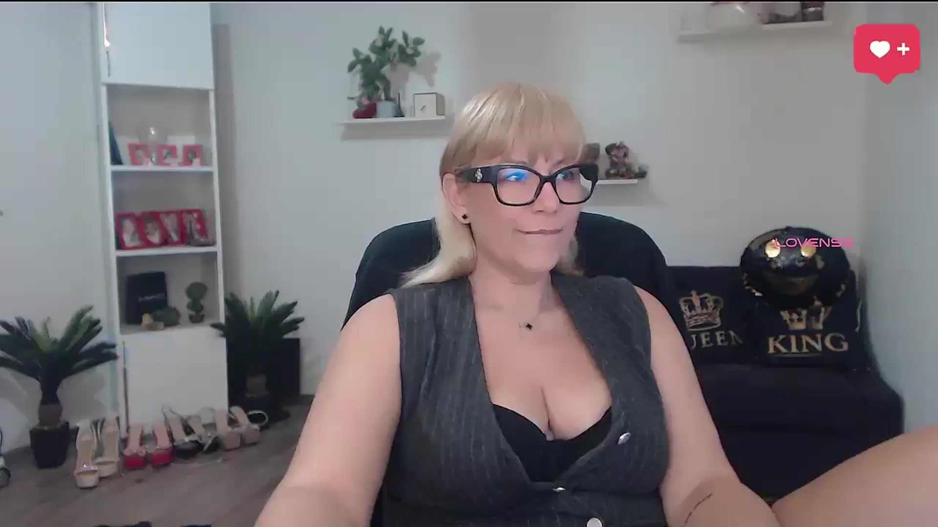 Gallery image thumbnail from A_baby_Boo's myfreecams stream on, 03/07/2026, 20:20 image 5 of 20