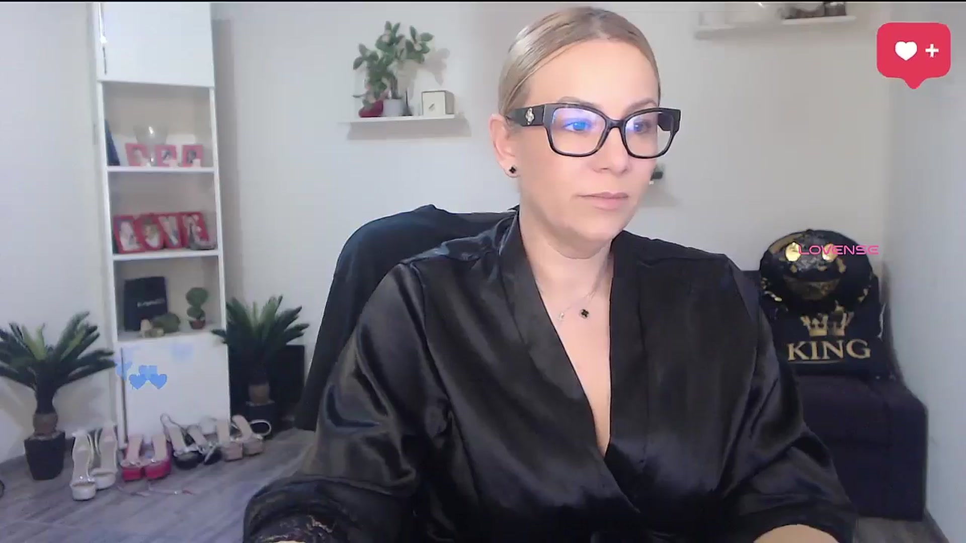 Gallery image thumbnail from A_baby_Boo's myfreecams stream on, 03/10/2026, 19:39 image 2 of 20