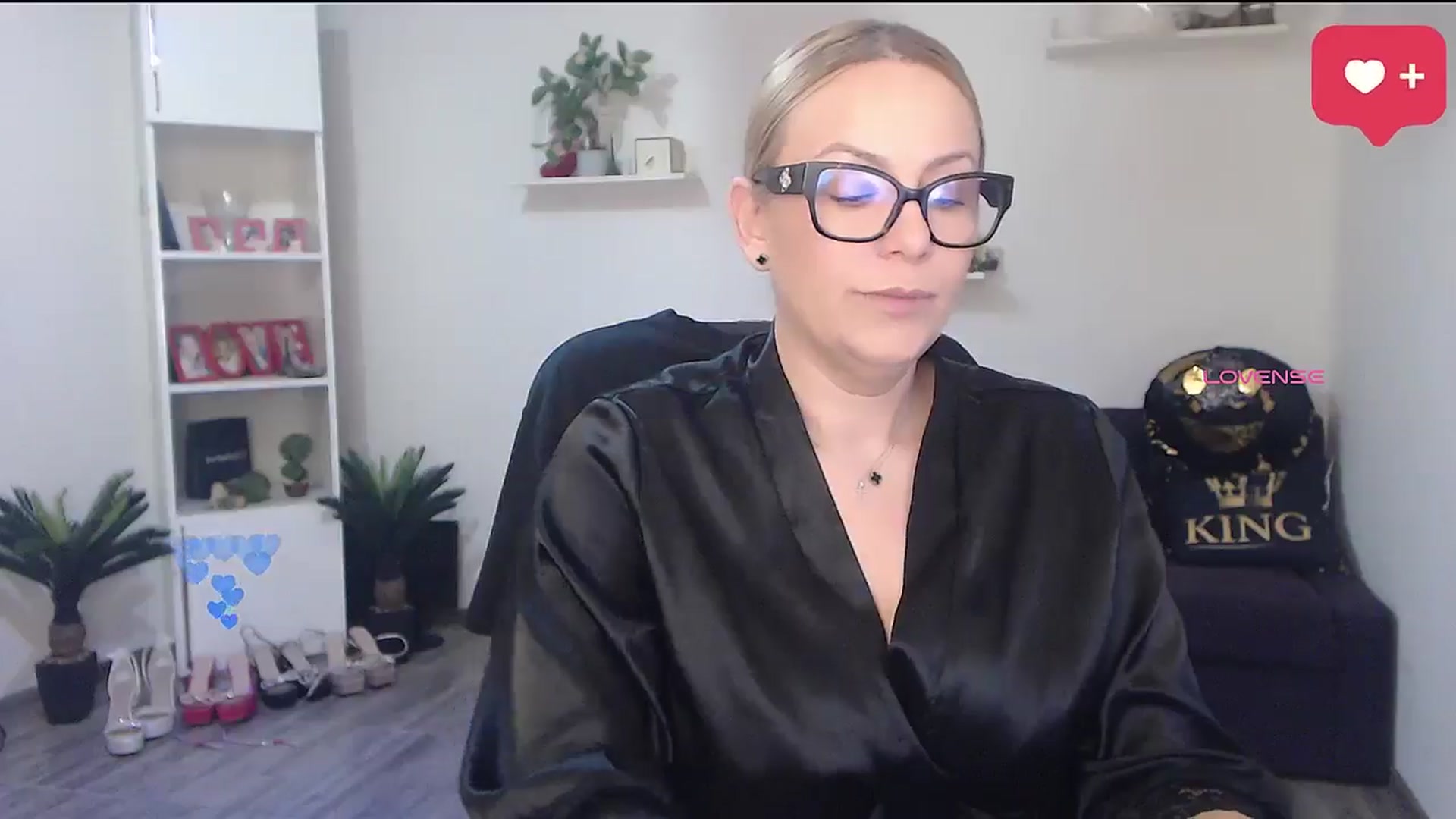 Gallery image thumbnail from A_baby_Boo's myfreecams stream on, 03/10/2026, 19:39 image 16 of 20