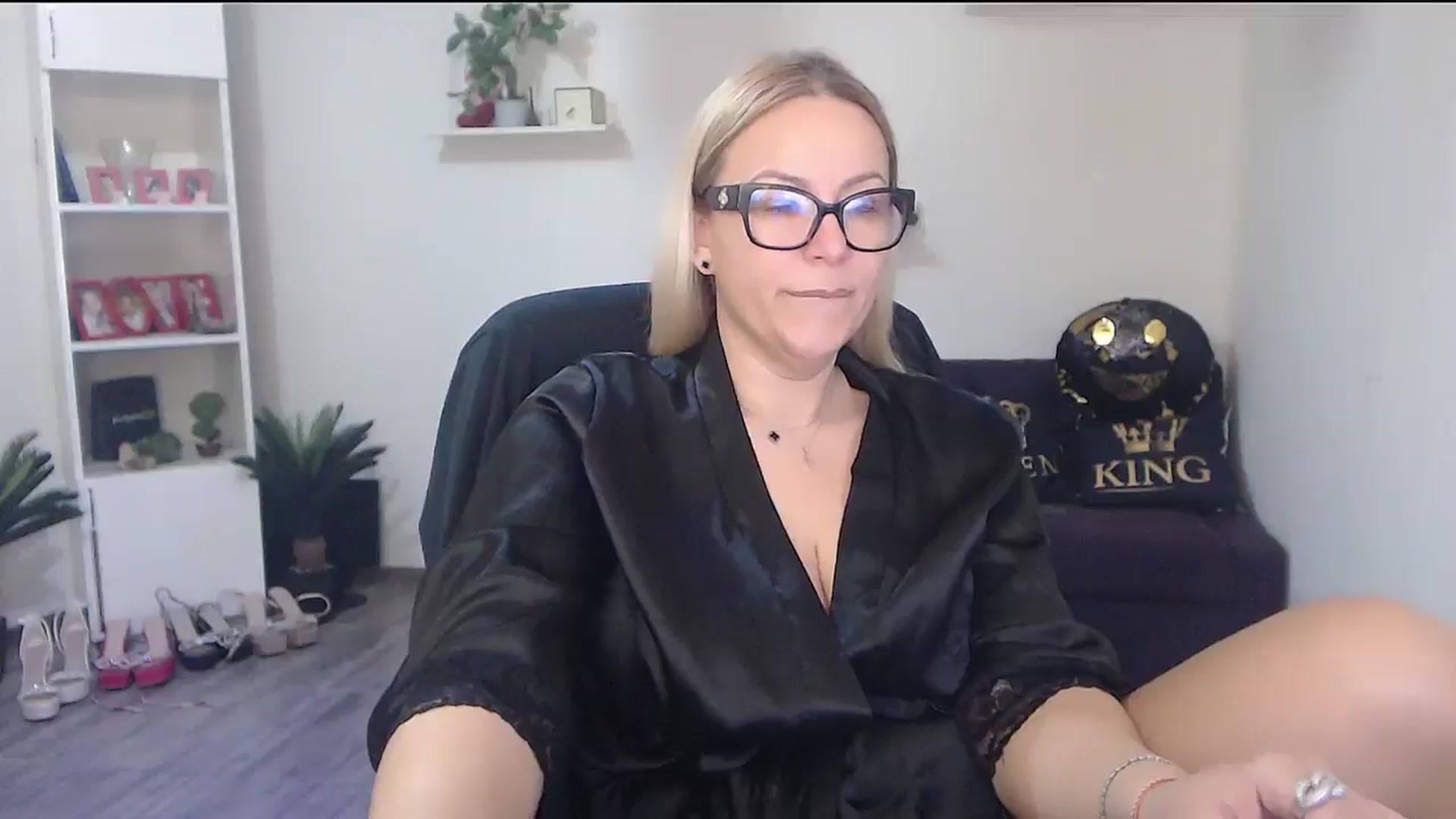 Gallery image thumbnail from A_baby_Boo's myfreecams stream on, 03/14/2026, 08:02 image 5 of 20