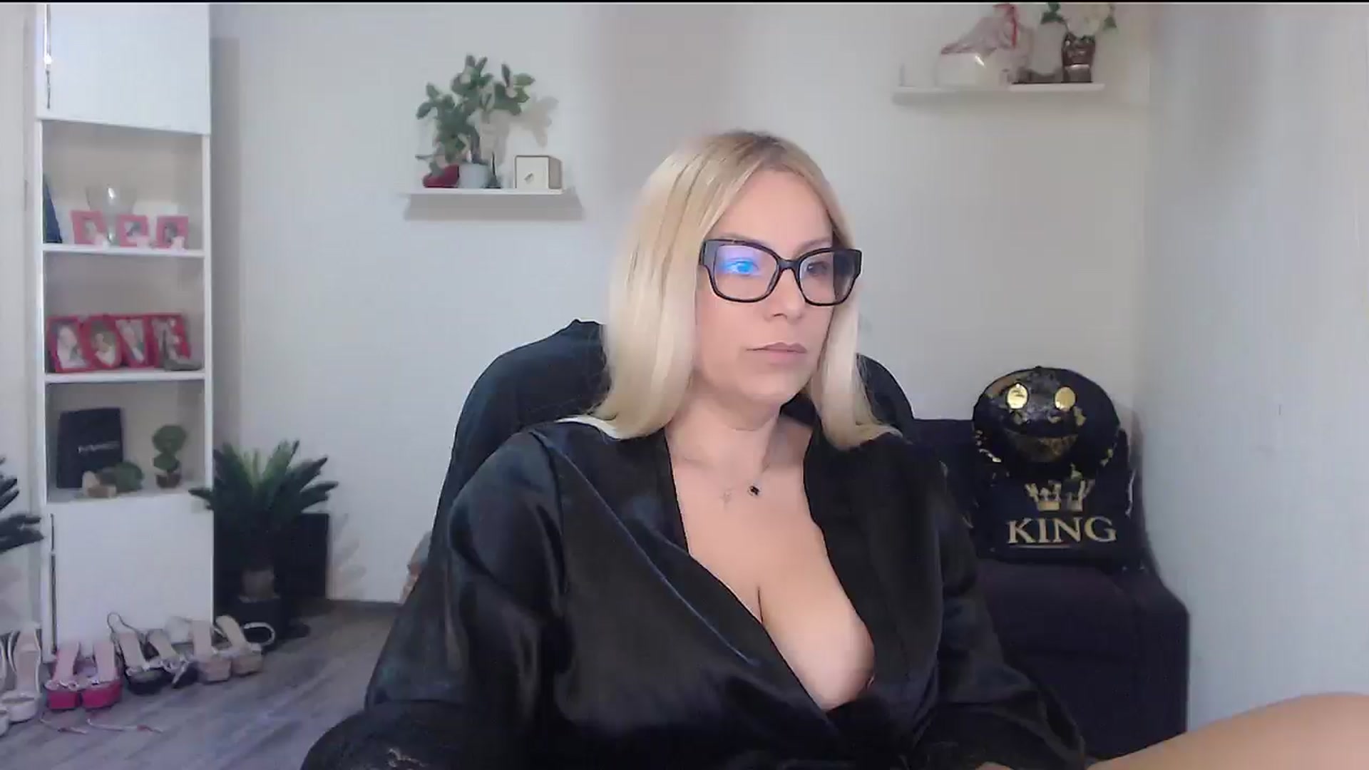 Gallery image thumbnail from A_baby_Boo's myfreecams stream on, 03/15/2026, 13:50 image 5 of 20