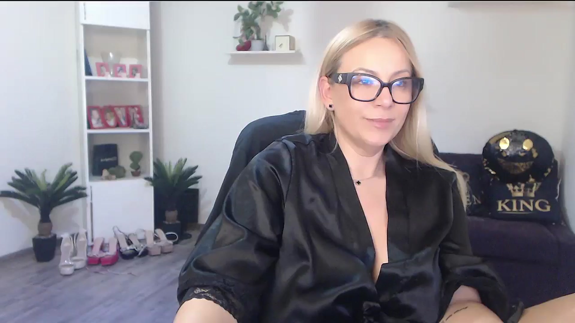 Gallery image thumbnail from A_baby_Boo's myfreecams stream on, 03/15/2026, 19:11 image 1 of 20