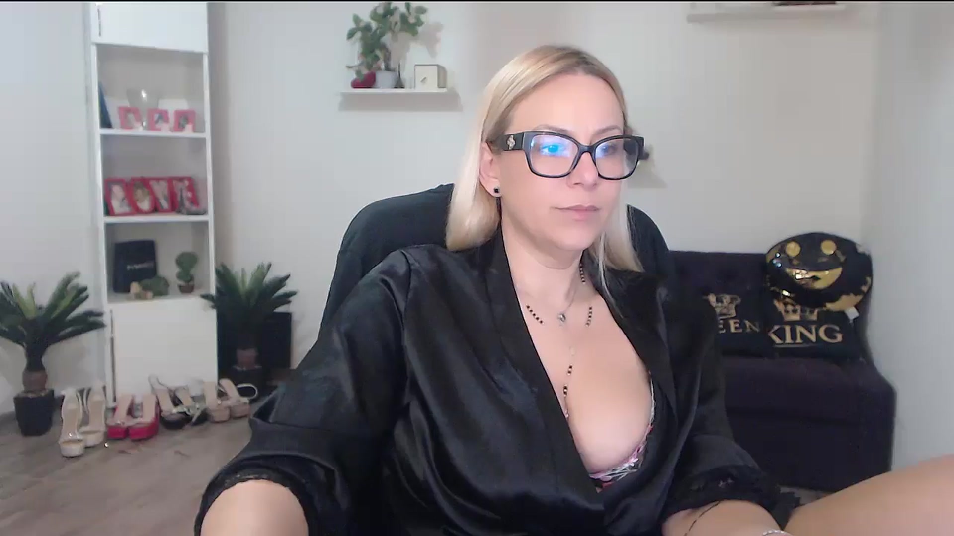 Gallery image thumbnail from A_baby_Boo's myfreecams stream on, 03/17/2026, 17:59 image 20 of 20