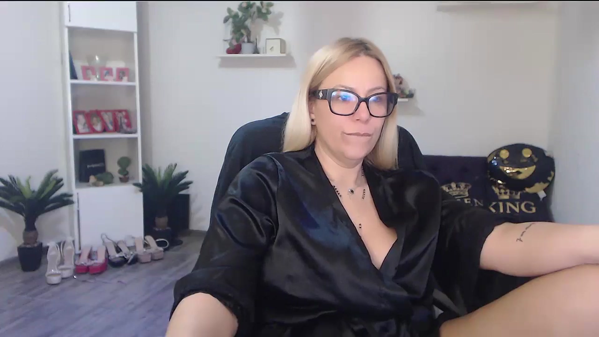 Gallery image thumbnail from A_baby_Boo's myfreecams stream on, 03/18/2026, 06:19 image 14 of 20