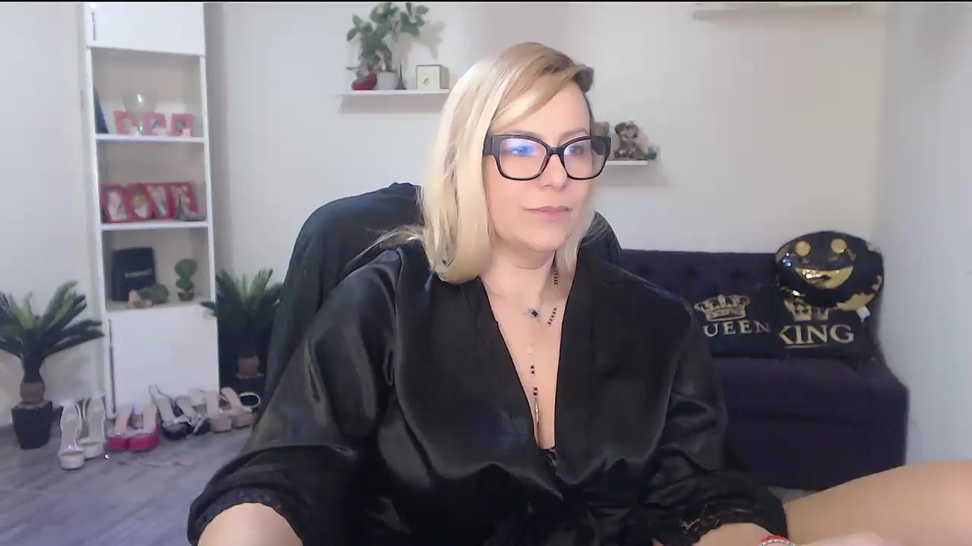 Gallery image thumbnail from A_baby_Boo's myfreecams stream on, 03/18/2026, 20:58 image 7 of 20