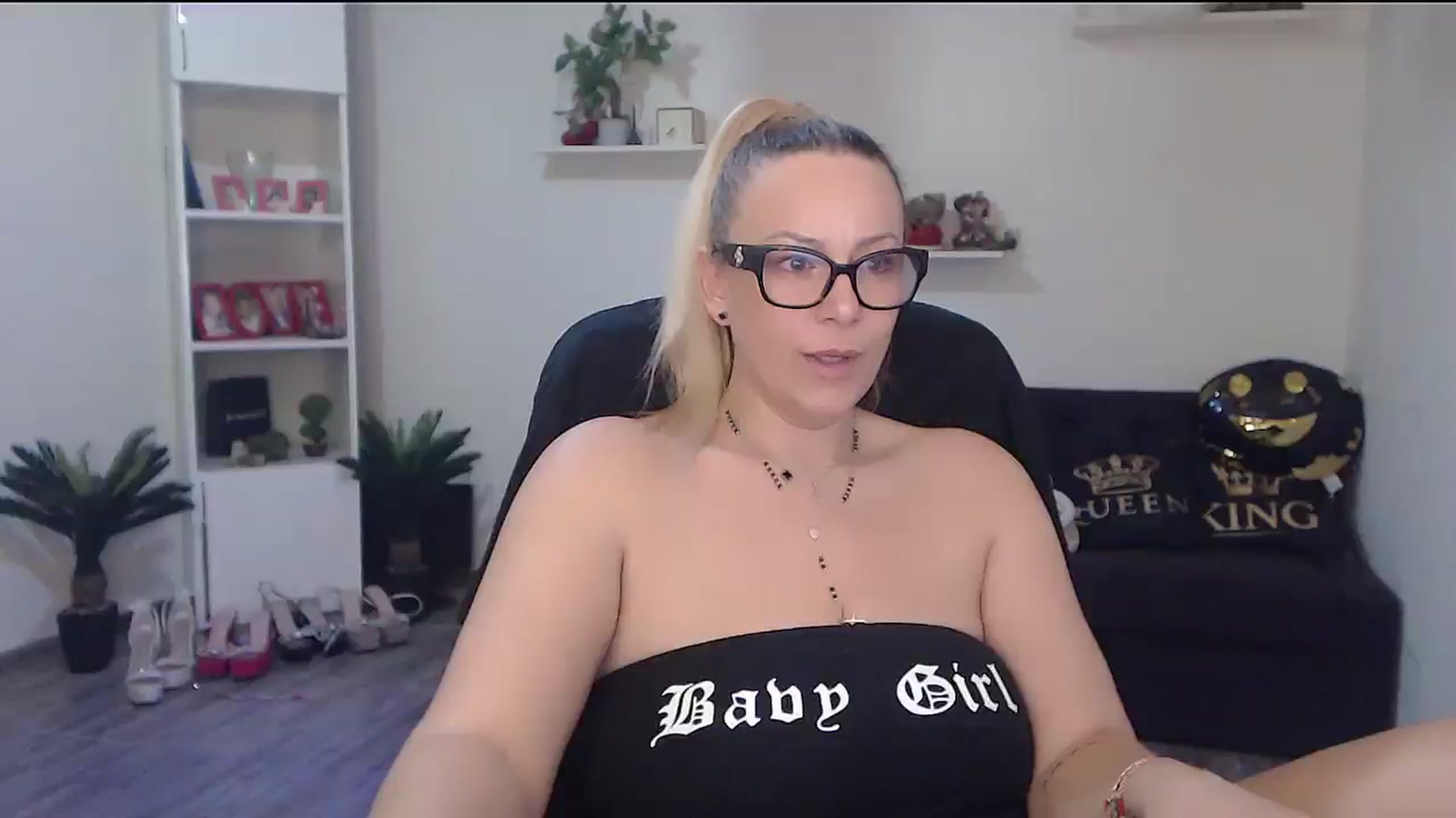 Gallery image thumbnail from A_baby_Boo's myfreecams stream on, 03/19/2026, 20:02 image 13 of 20