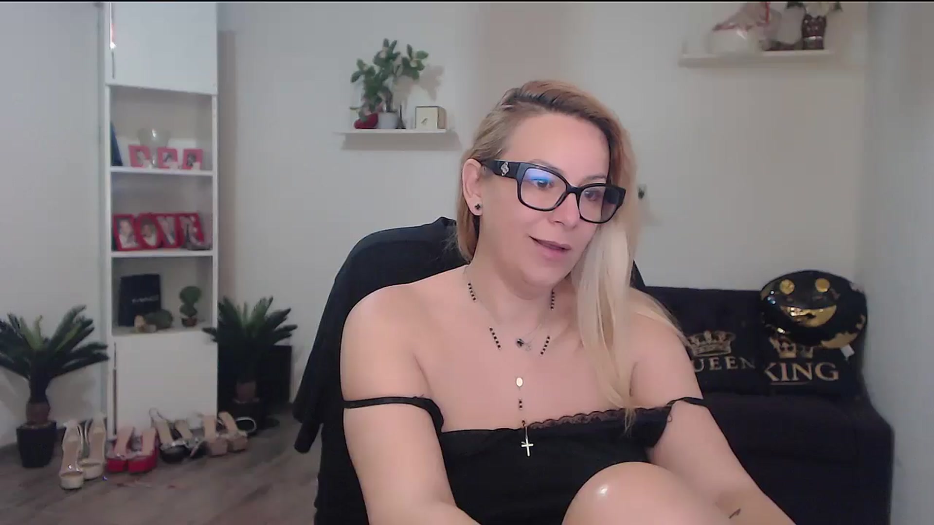 Gallery image thumbnail from A_baby_Boo's myfreecams stream on, 03/20/2026, 06:16 image 15 of 20