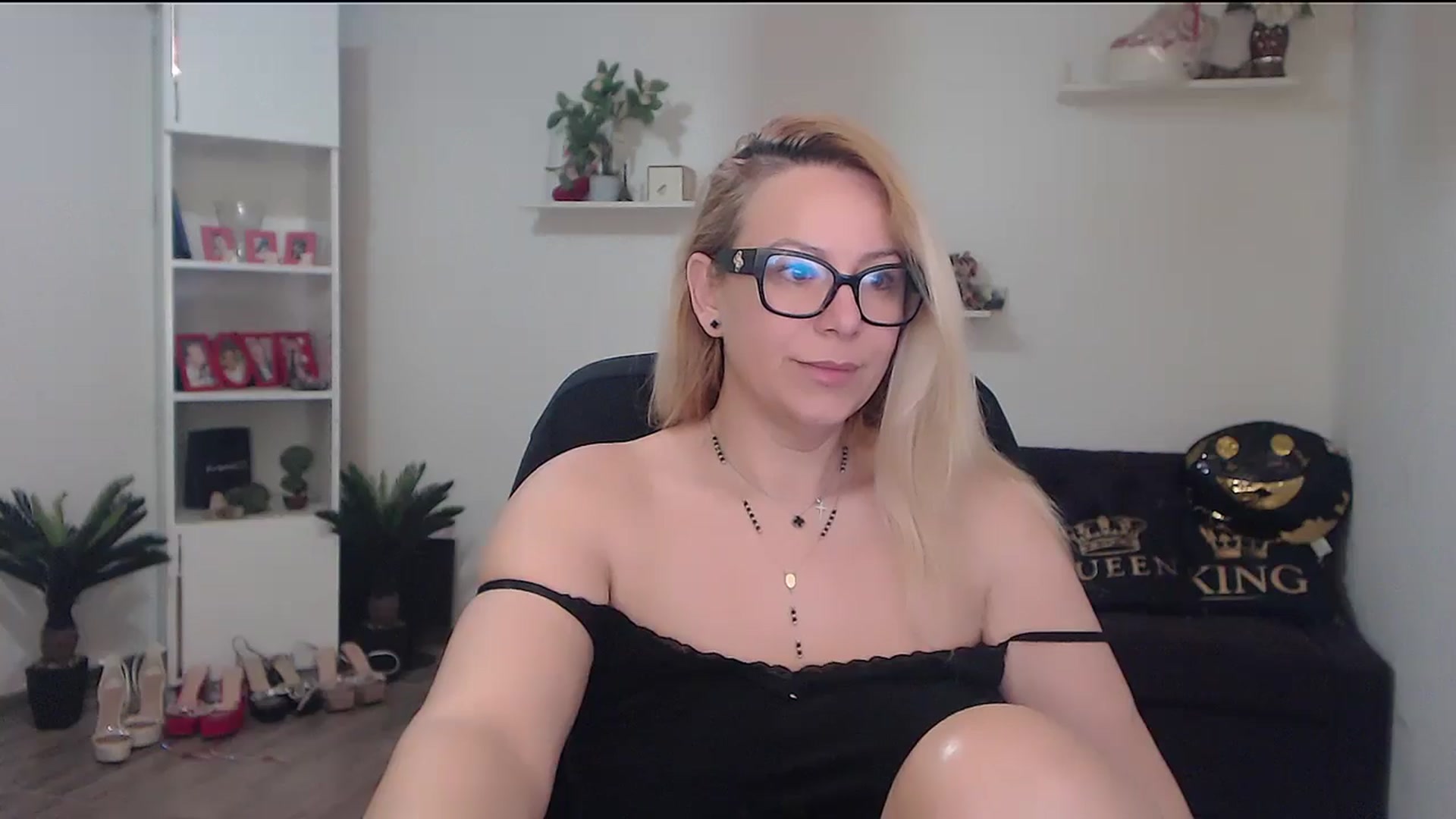 Gallery image thumbnail from A_baby_Boo's myfreecams stream on, 03/20/2026, 06:16 image 8 of 20