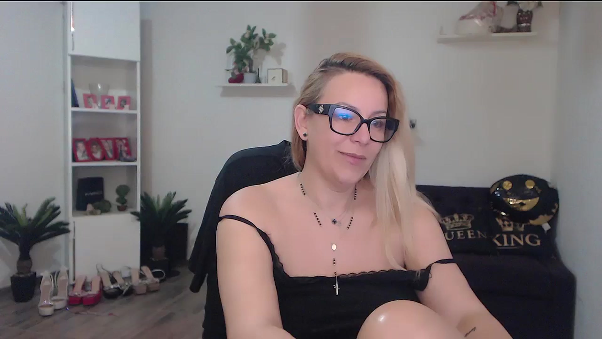 Gallery image thumbnail from A_baby_Boo's myfreecams stream on, 03/20/2026, 06:16 image 16 of 20