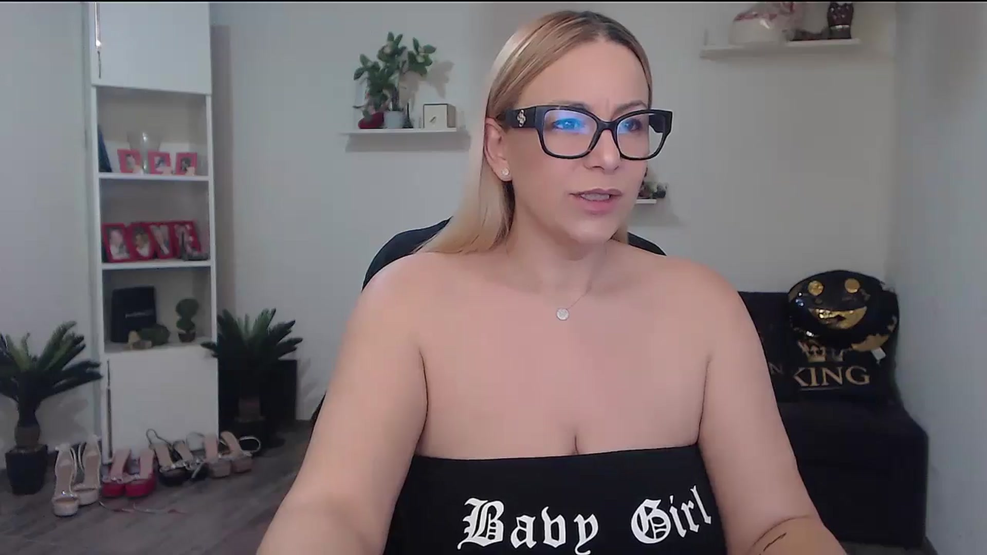 Gallery image thumbnail from A_baby_Boo's myfreecams stream on, 03/23/2026, 17:55 image 3 of 20