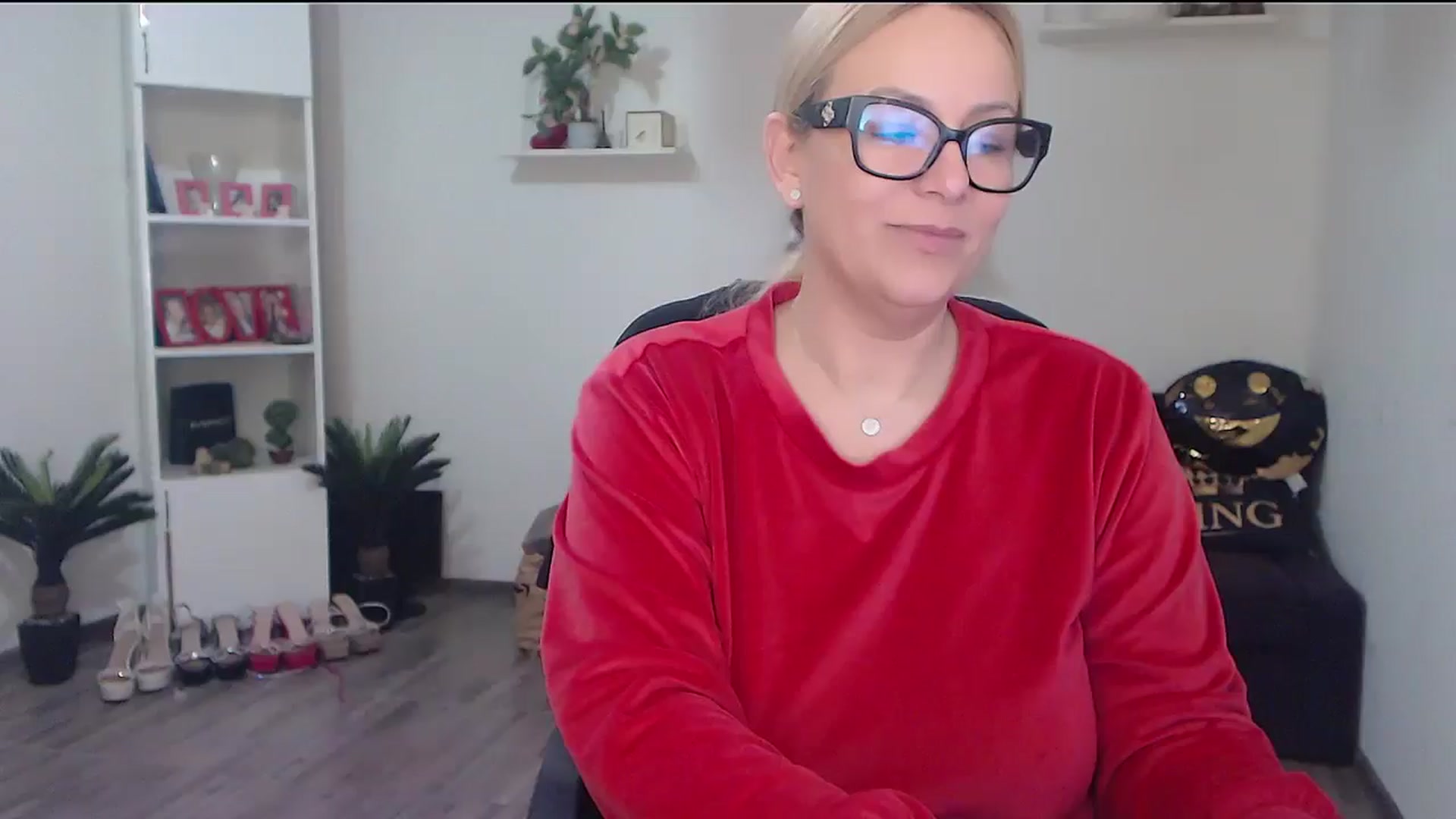 Gallery image thumbnail from A_baby_Boo's myfreecams stream on, 03/25/2026, 20:31 image 11 of 20