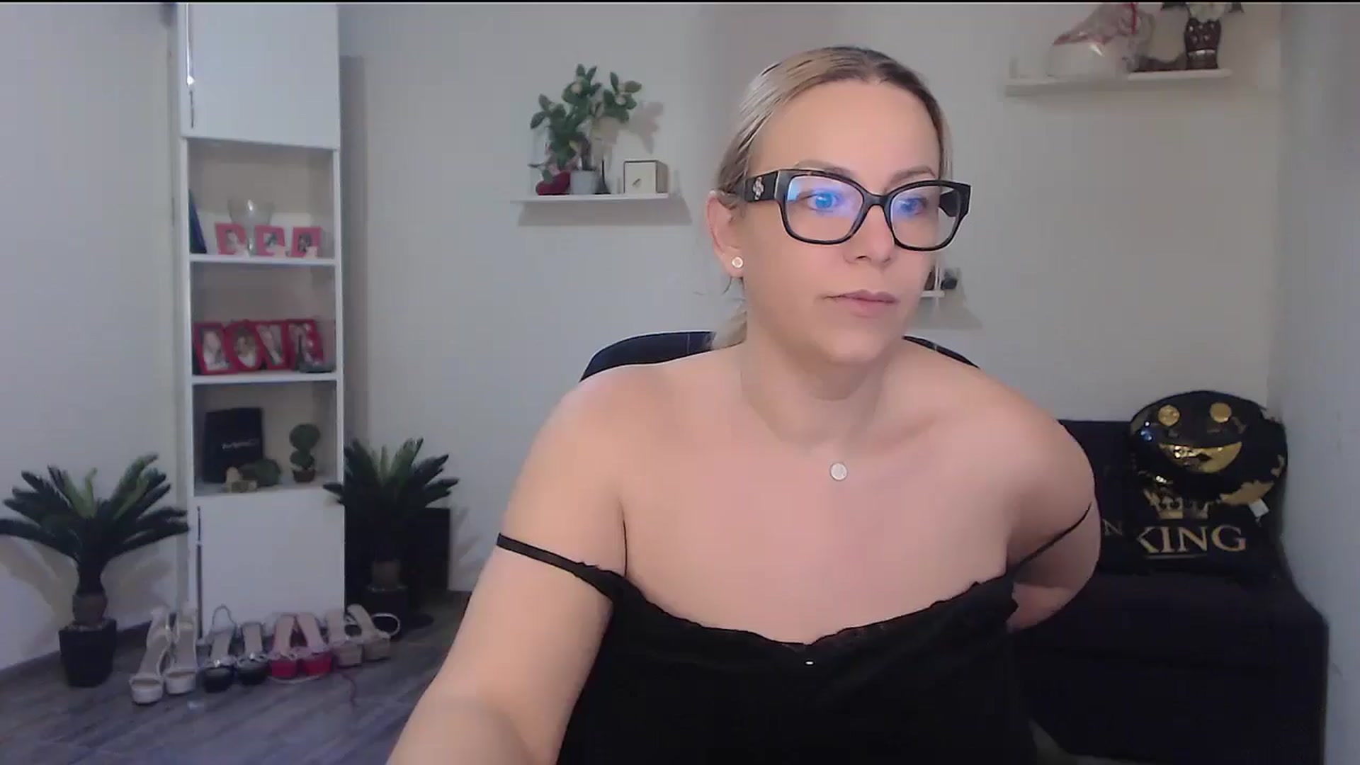 Gallery image thumbnail from A_baby_Boo's myfreecams stream on, 03/28/2026, 07:11 image 8 of 20
