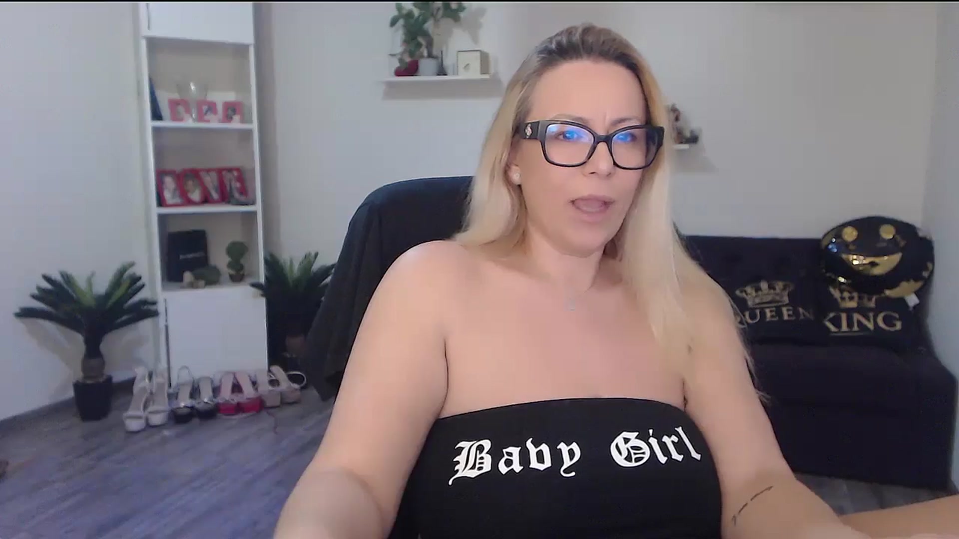 Gallery image thumbnail from A_baby_Boo's myfreecams stream on, 03/28/2026, 14:49 image 9 of 20
