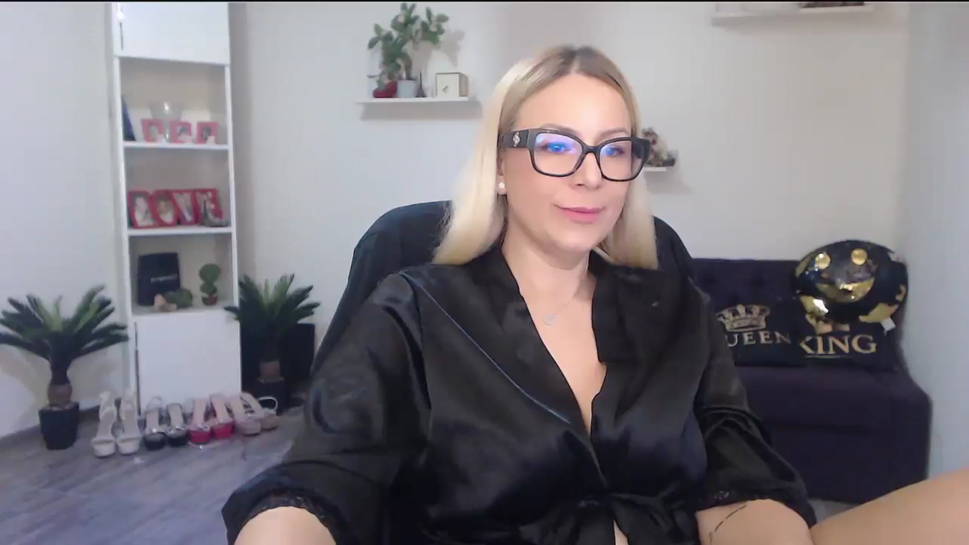 Gallery image thumbnail from A_baby_Boo's myfreecams stream on, 04/02/2026, 15:16 image 17 of 20