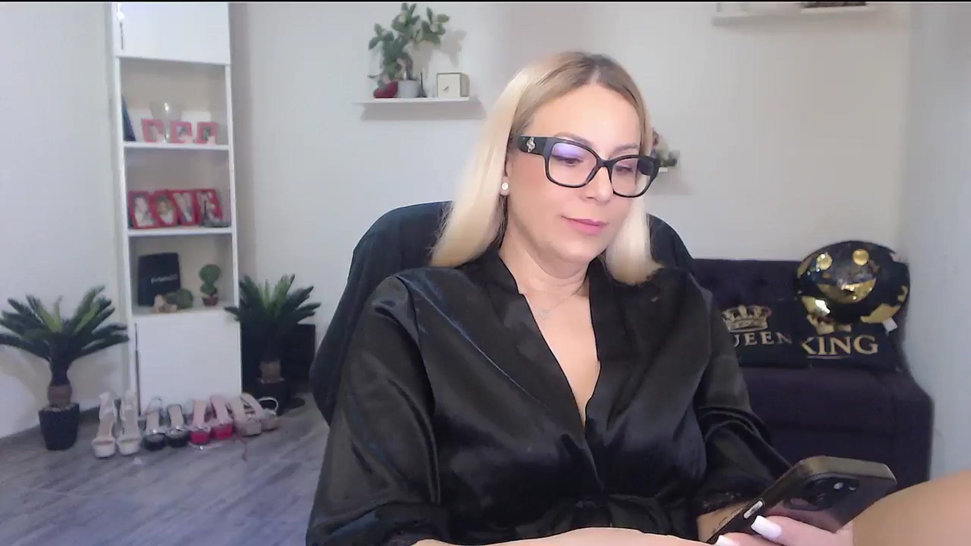 Gallery image thumbnail from A_baby_Boo's myfreecams stream on, 04/02/2026, 15:16 image 18 of 20
