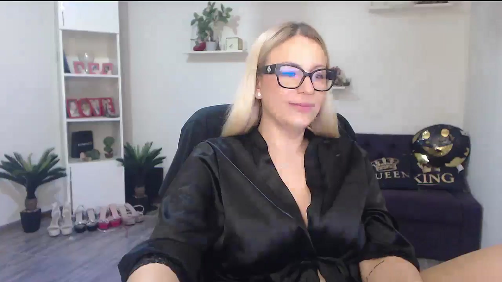 Gallery image thumbnail from A_baby_Boo's myfreecams stream on, 04/02/2026, 15:16 image 15 of 20
