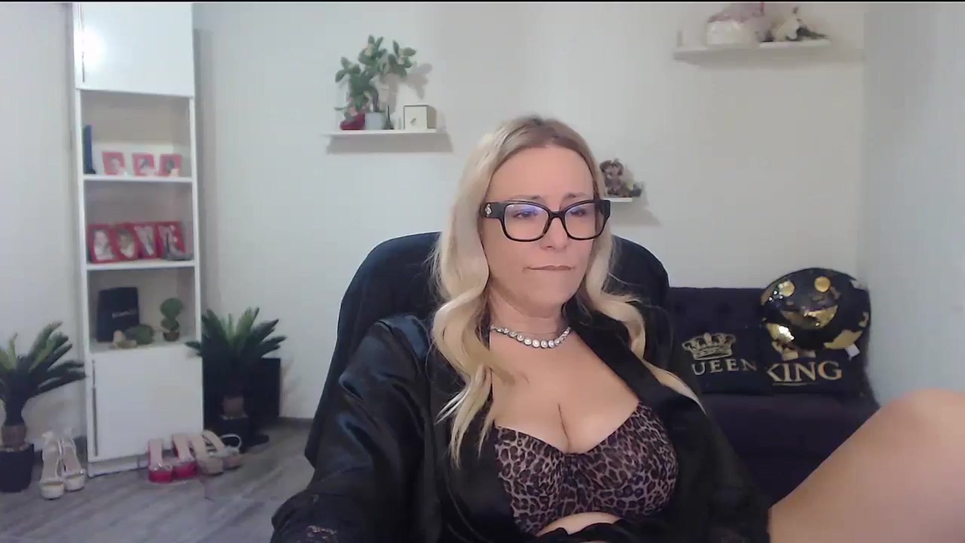 Gallery image thumbnail from A_baby_Boo's myfreecams stream on, 04/24/2026, 18:57 image 20 of 20