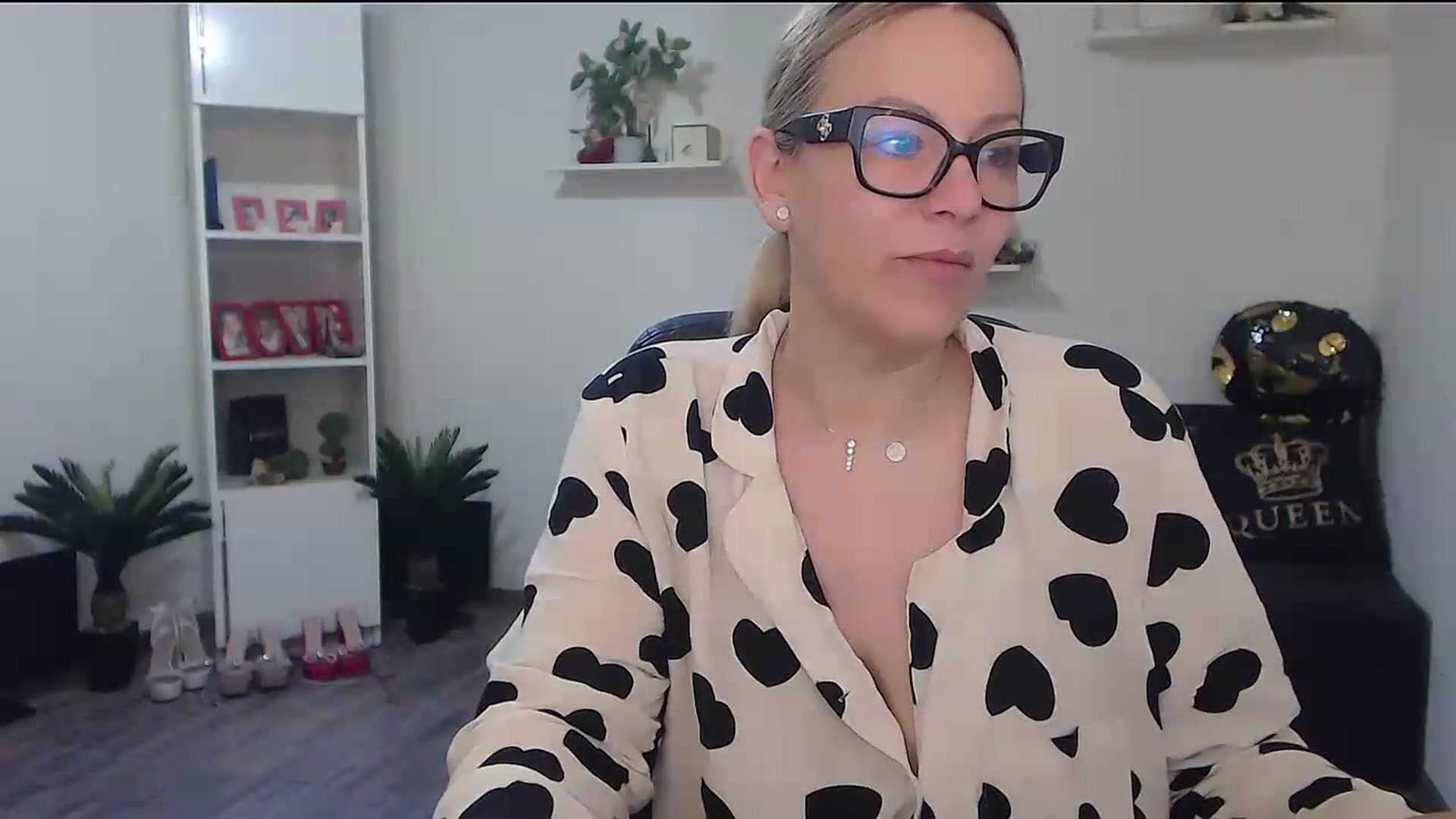 Gallery image thumbnail from A_baby_Boo's myfreecams stream on, 05/12/2026, 05:15 image 2 of 20