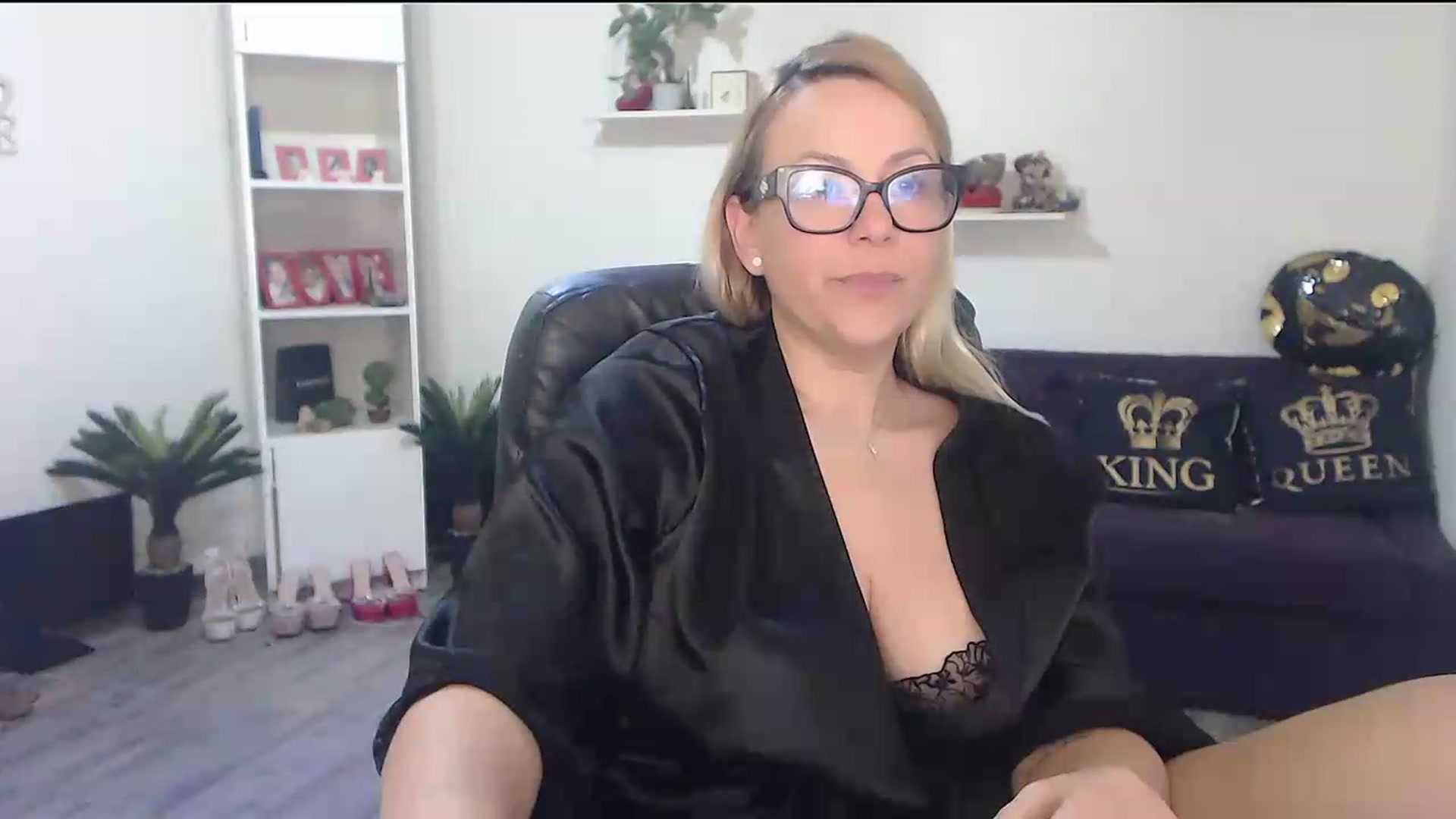 Gallery image thumbnail from A_baby_Boo's myfreecams stream on, 05/17/2026, 19:22 image 11 of 20