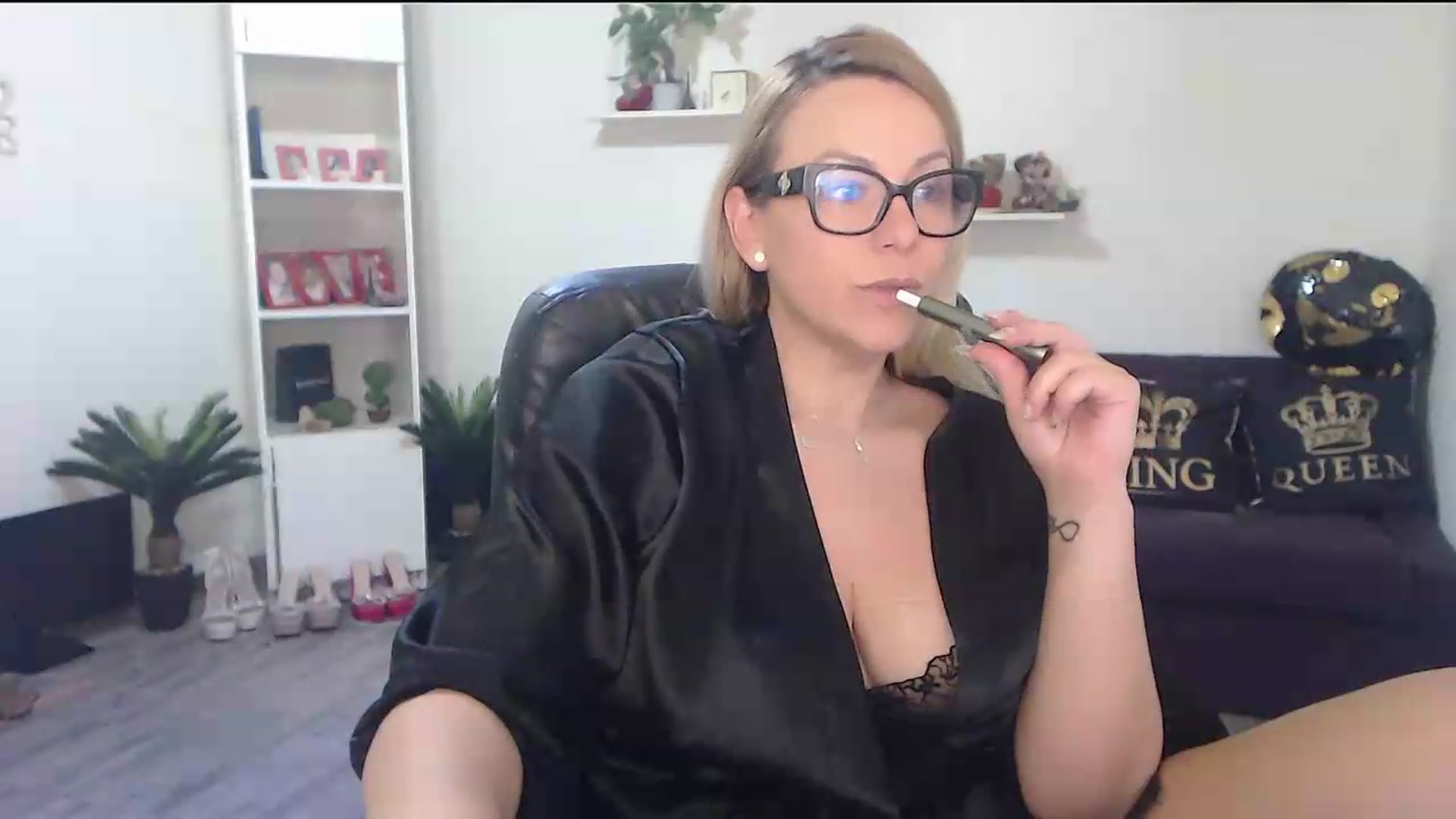 Gallery image thumbnail from A_baby_Boo's myfreecams stream on, 05/17/2026, 19:22 image 10 of 20