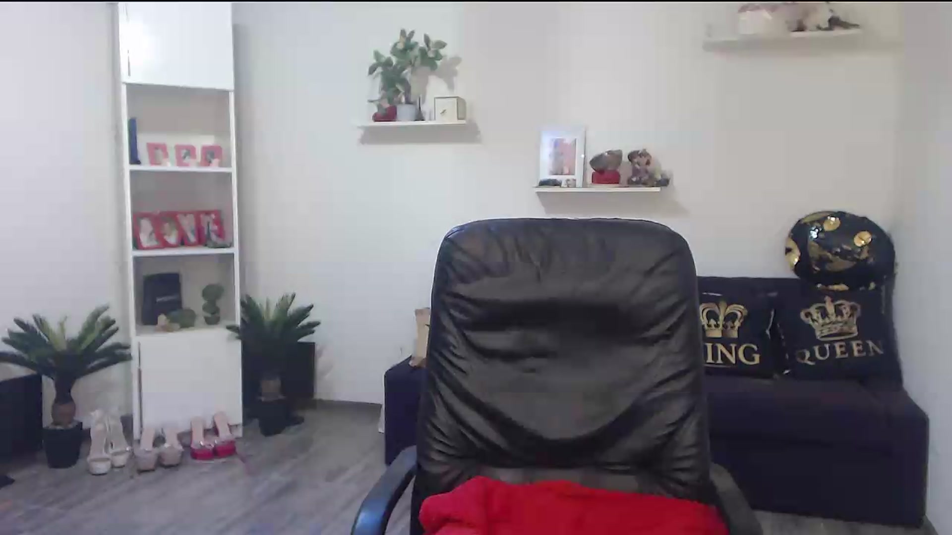 Gallery image thumbnail from A_baby_Boo's myfreecams stream on, 05/19/2026, 10:07 image 18 of 20