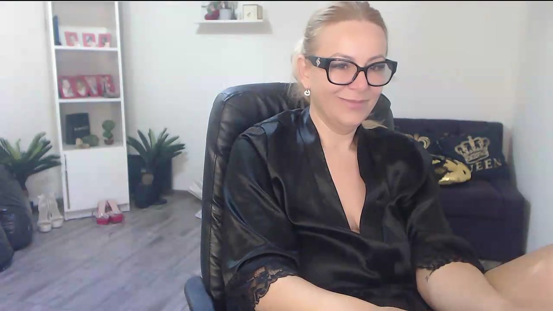 Gallery image thumbnail from A_baby_Boo's myfreecams stream on, 06/05/2026, 06:01 image 2 of 20