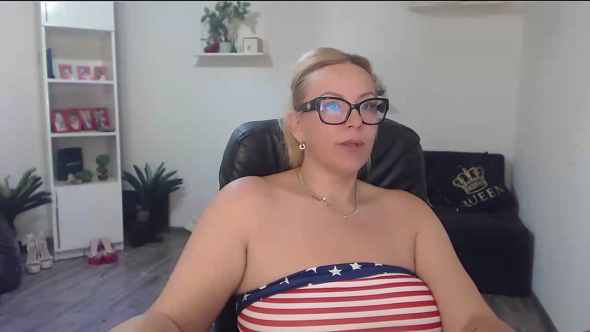 Gallery image thumbnail from A_baby_Boo's myfreecams stream on, 06/21/2026, 11:04 image 9 of 20