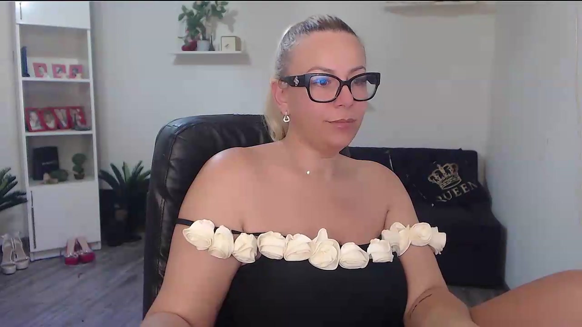 Gallery image thumbnail from A_baby_Boo's myfreecams stream on, 06/23/2026, 14:14 image 2 of 20