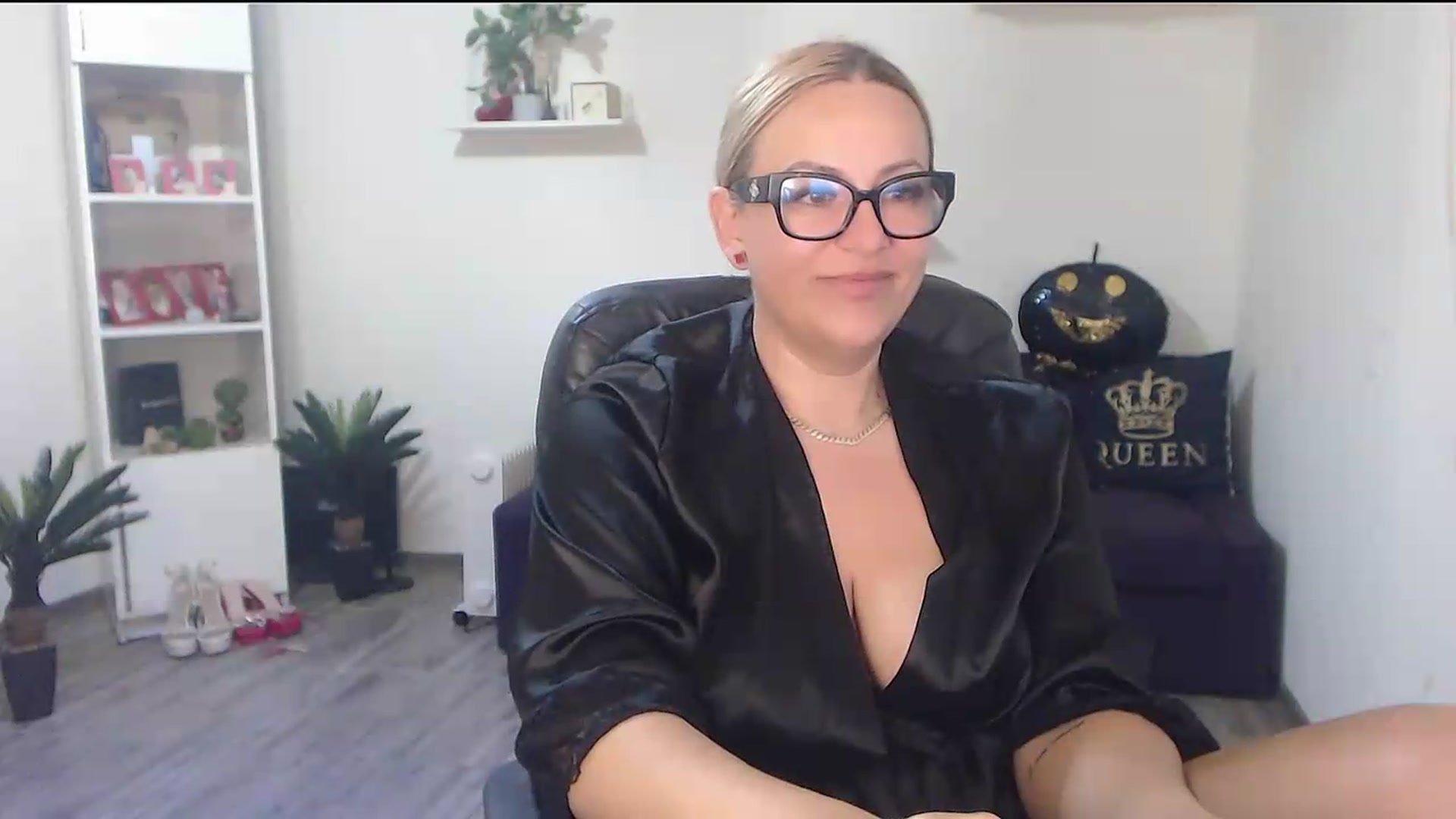 Gallery image thumbnail from A_baby_Boo's myfreecams stream on, 07/01/2026, 13:55 image 11 of 20