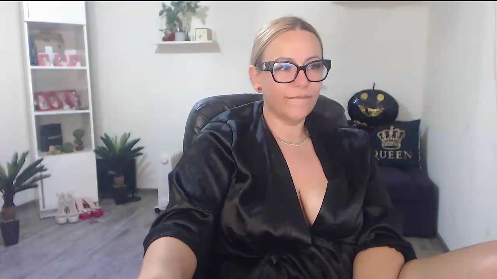 Gallery image thumbnail from A_baby_Boo's myfreecams stream on, 07/01/2026, 13:55 image 15 of 20