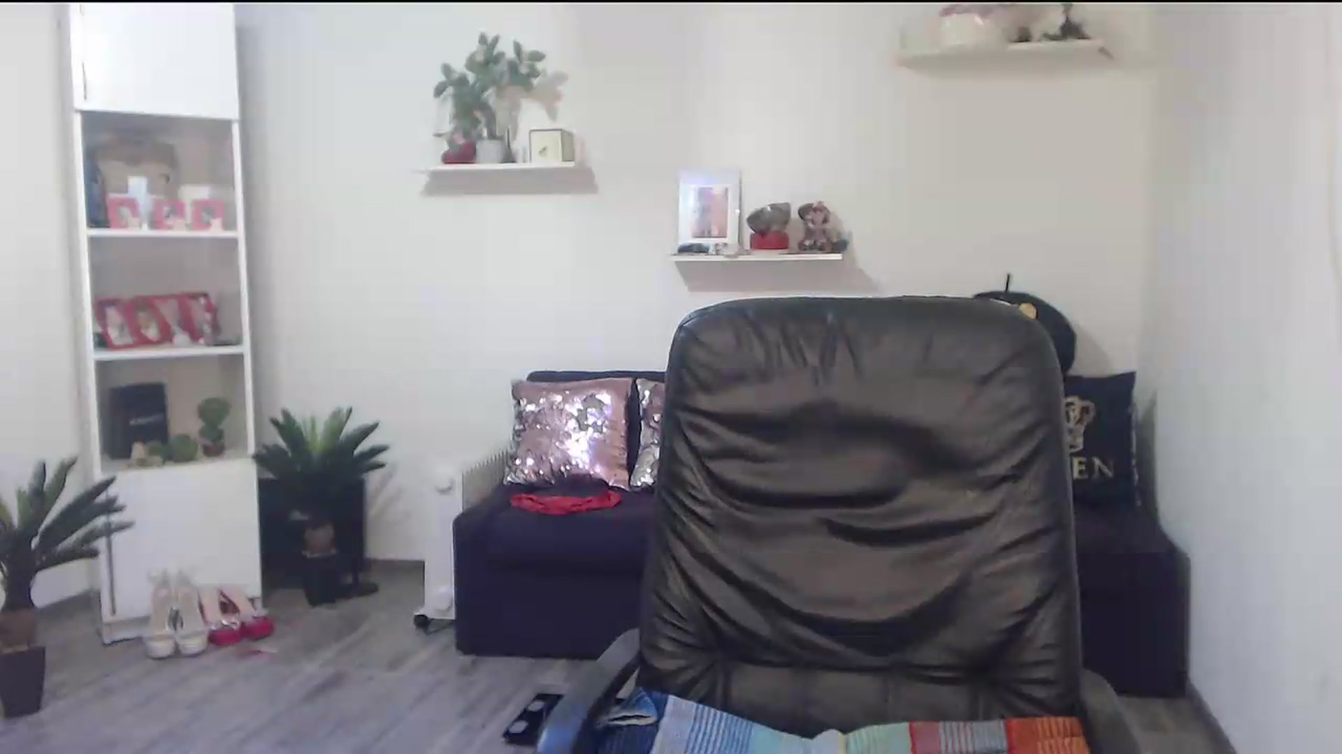 Gallery image thumbnail from A_baby_Boo's myfreecams stream on, 07/01/2026, 14:40 image 6 of 20