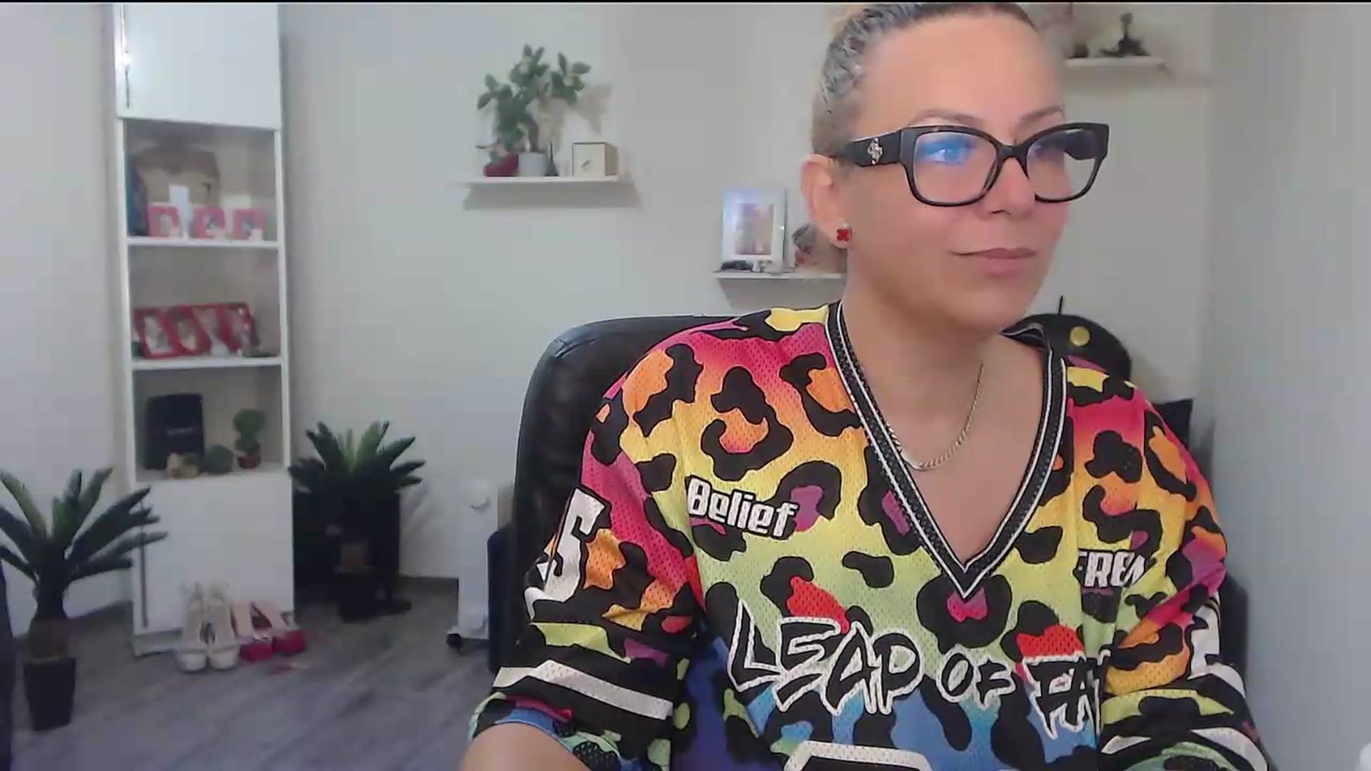 Gallery image thumbnail from A_baby_Boo's myfreecams stream on, 07/02/2026, 11:43 image 17 of 20