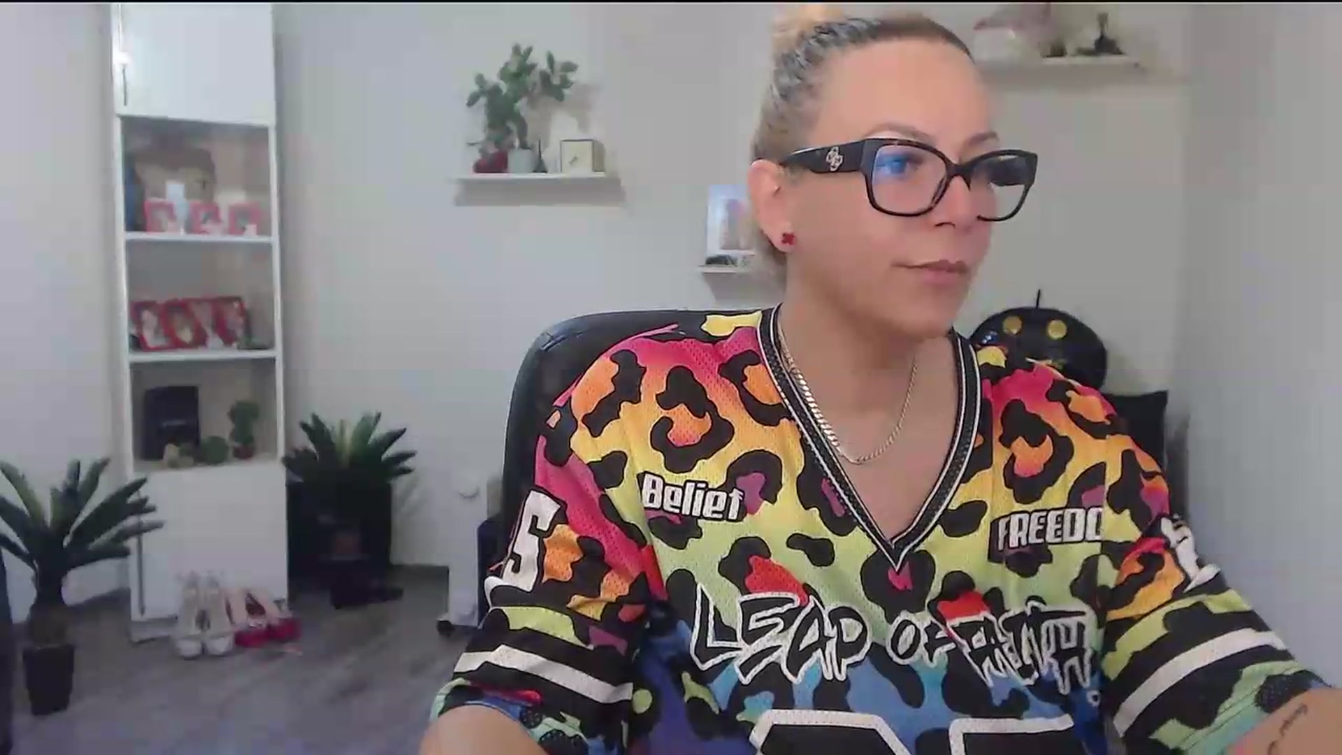 Gallery image thumbnail from A_baby_Boo's myfreecams stream on, 07/02/2026, 11:43 image 9 of 20