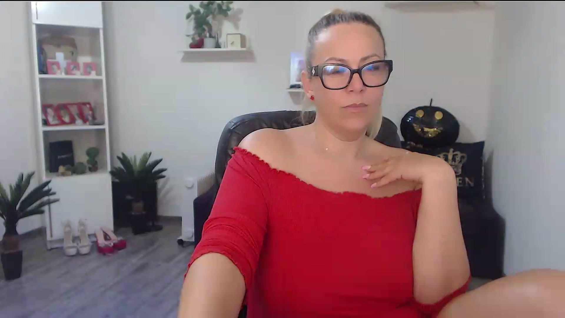 Gallery image thumbnail from A_baby_Boo's myfreecams stream on, 07/05/2026, 22:09 image 20 of 20
