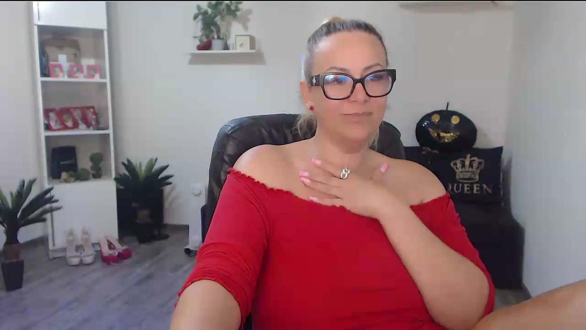 Gallery image thumbnail from A_baby_Boo's myfreecams stream on, 07/05/2026, 22:09 image 9 of 20