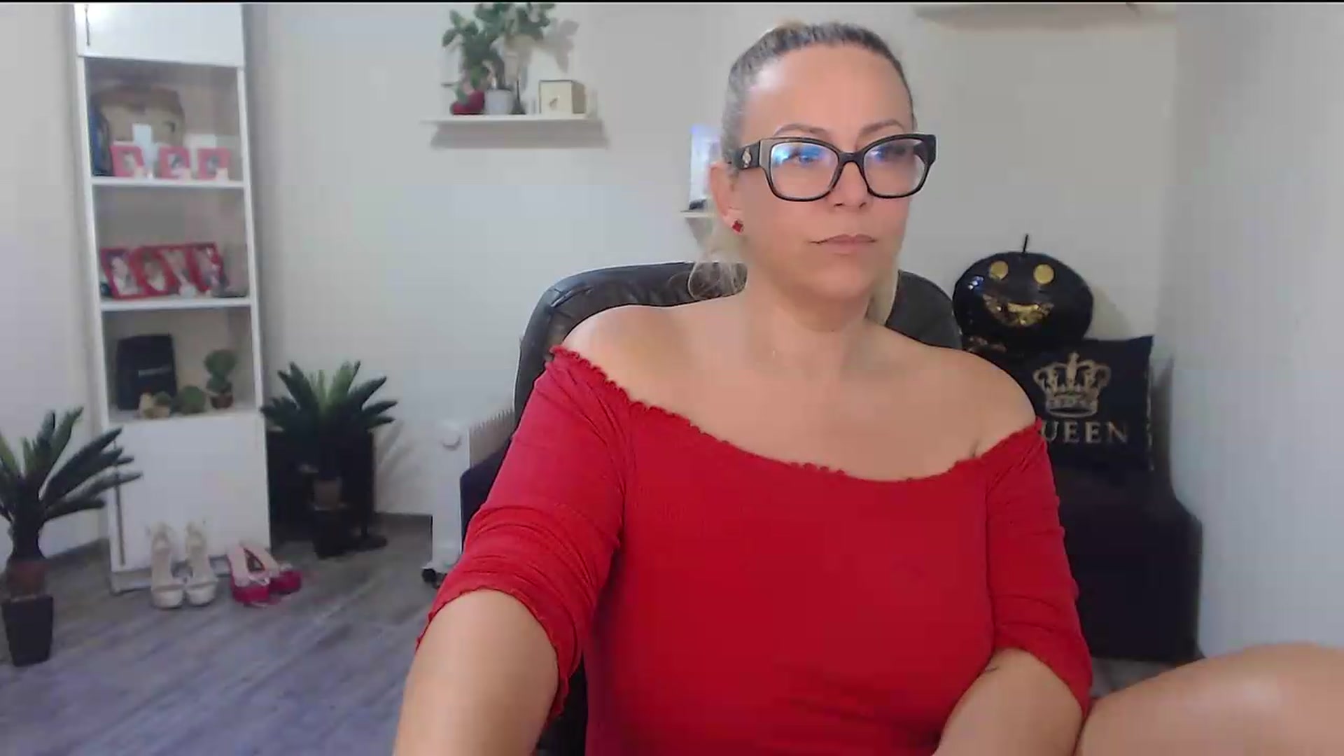 Gallery image thumbnail from A_baby_Boo's myfreecams stream on, 07/05/2026, 22:09 image 18 of 20