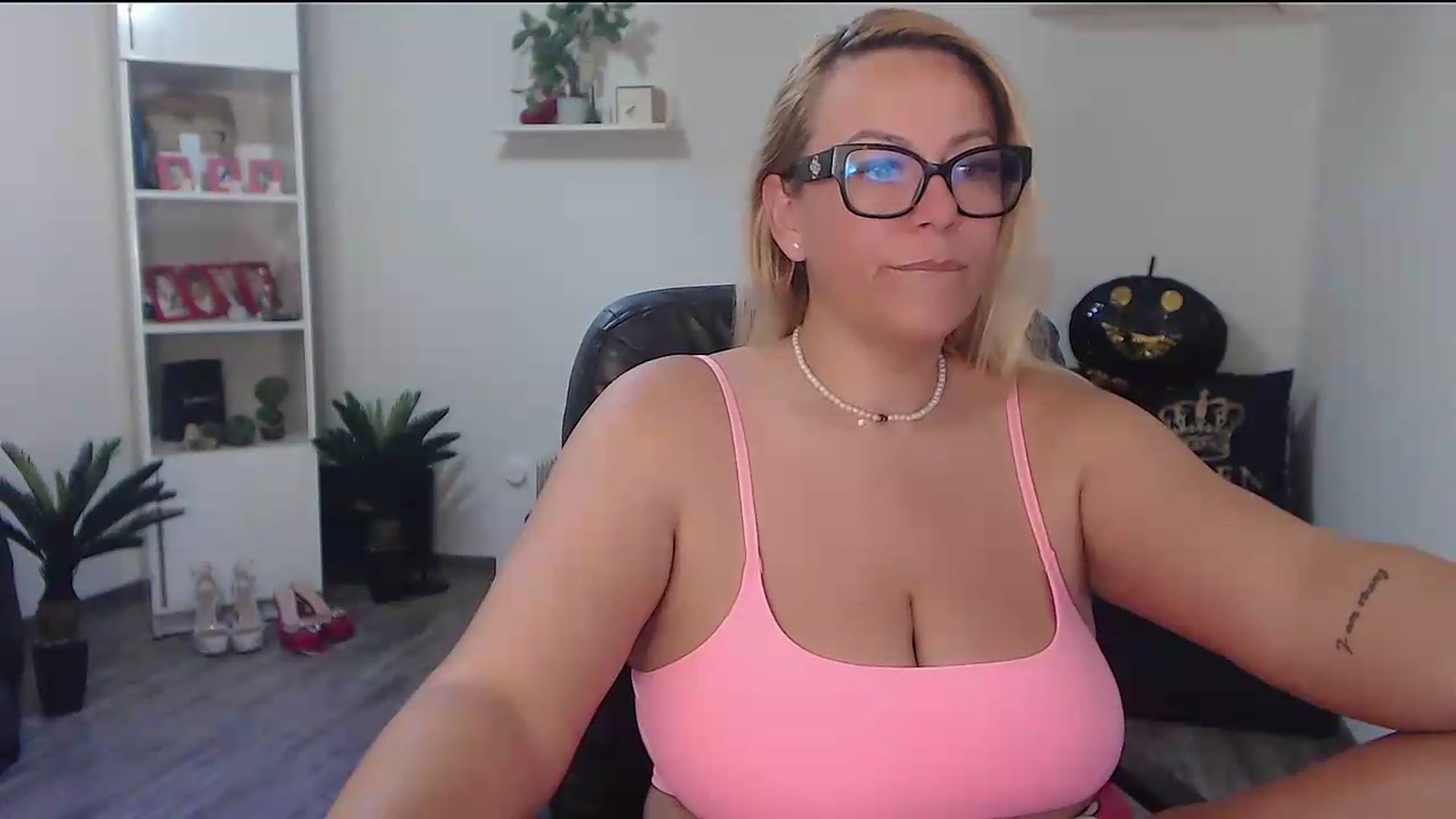 Gallery image thumbnail from A_baby_Boo's myfreecams stream on, 07/07/2026, 05:46 image 20 of 20