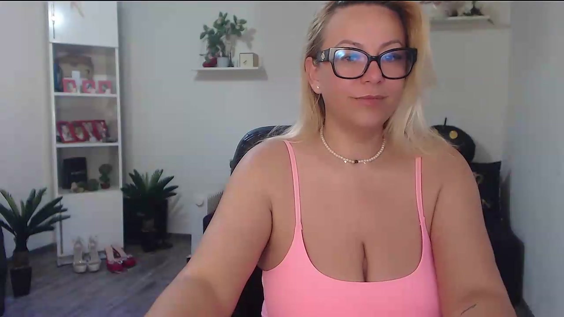 Gallery image thumbnail from A_baby_Boo's myfreecams stream on, 07/07/2026, 05:46 image 7 of 20