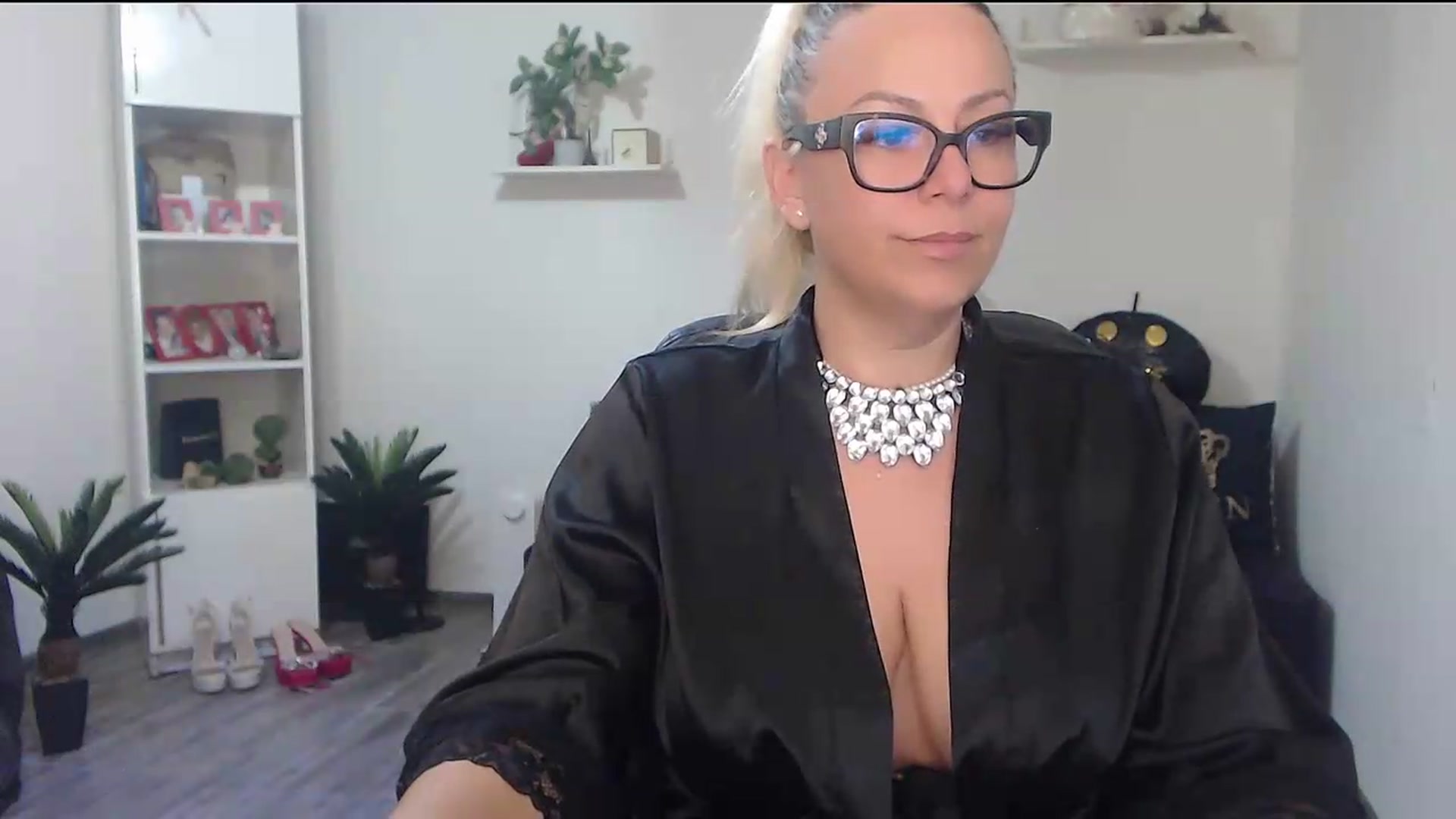 Gallery image thumbnail from A_baby_Boo's myfreecams stream on, 07/09/2026, 13:20 image 4 of 20
