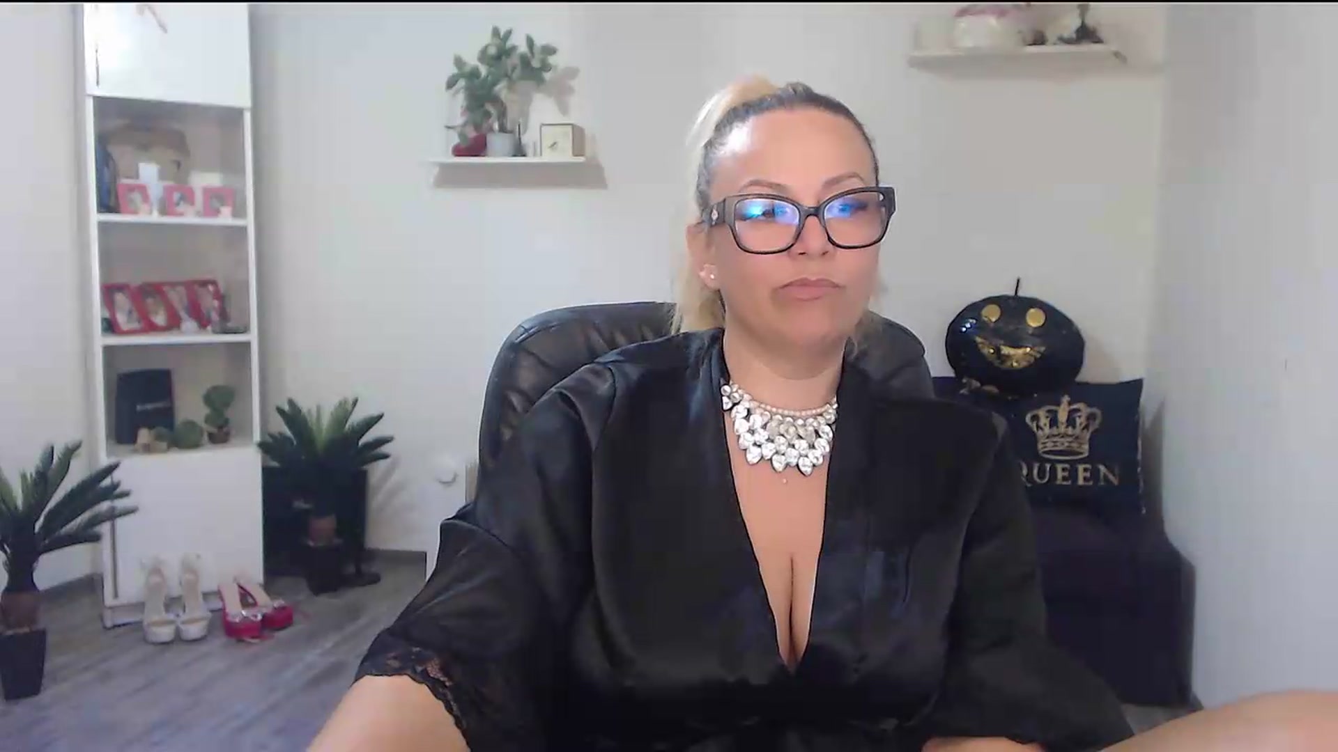 Gallery image thumbnail from A_baby_Boo's myfreecams stream on, 07/09/2026, 15:32 image 3 of 20
