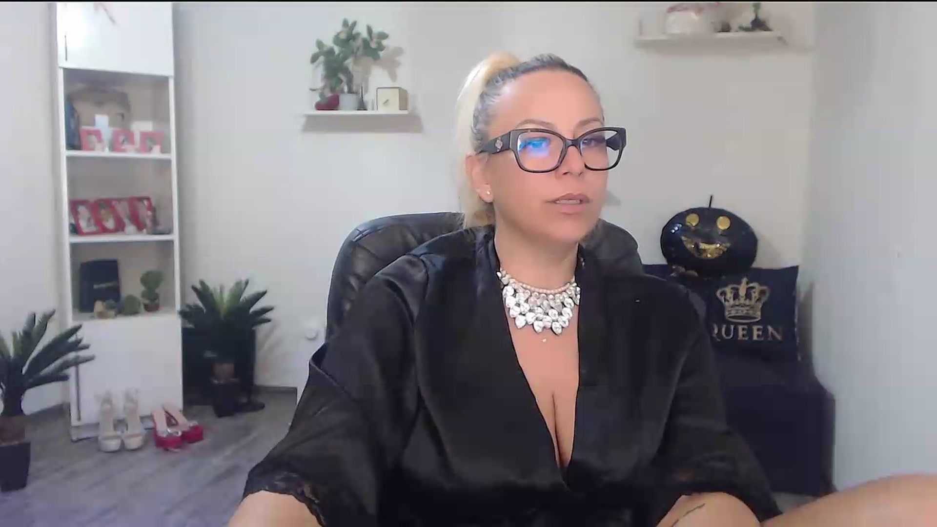 Gallery image thumbnail from A_baby_Boo's myfreecams stream on, 07/09/2026, 15:32 image 8 of 20