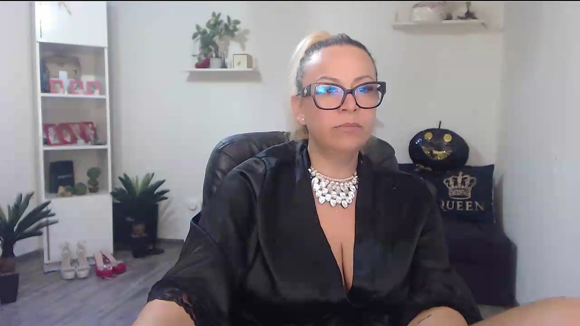 Gallery image thumbnail from A_baby_Boo's myfreecams stream on, 07/09/2026, 15:32 image 9 of 20