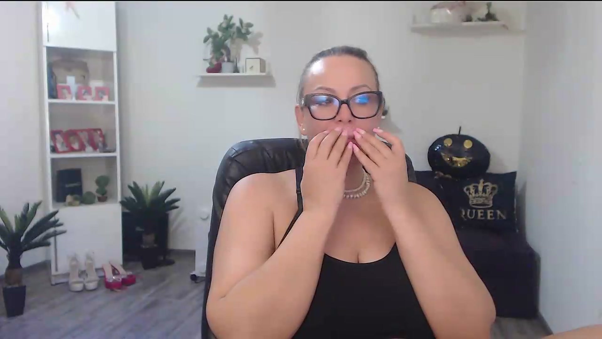 Gallery image thumbnail from A_baby_Boo's myfreecams stream on, 07/10/2026, 14:39 image 18 of 20