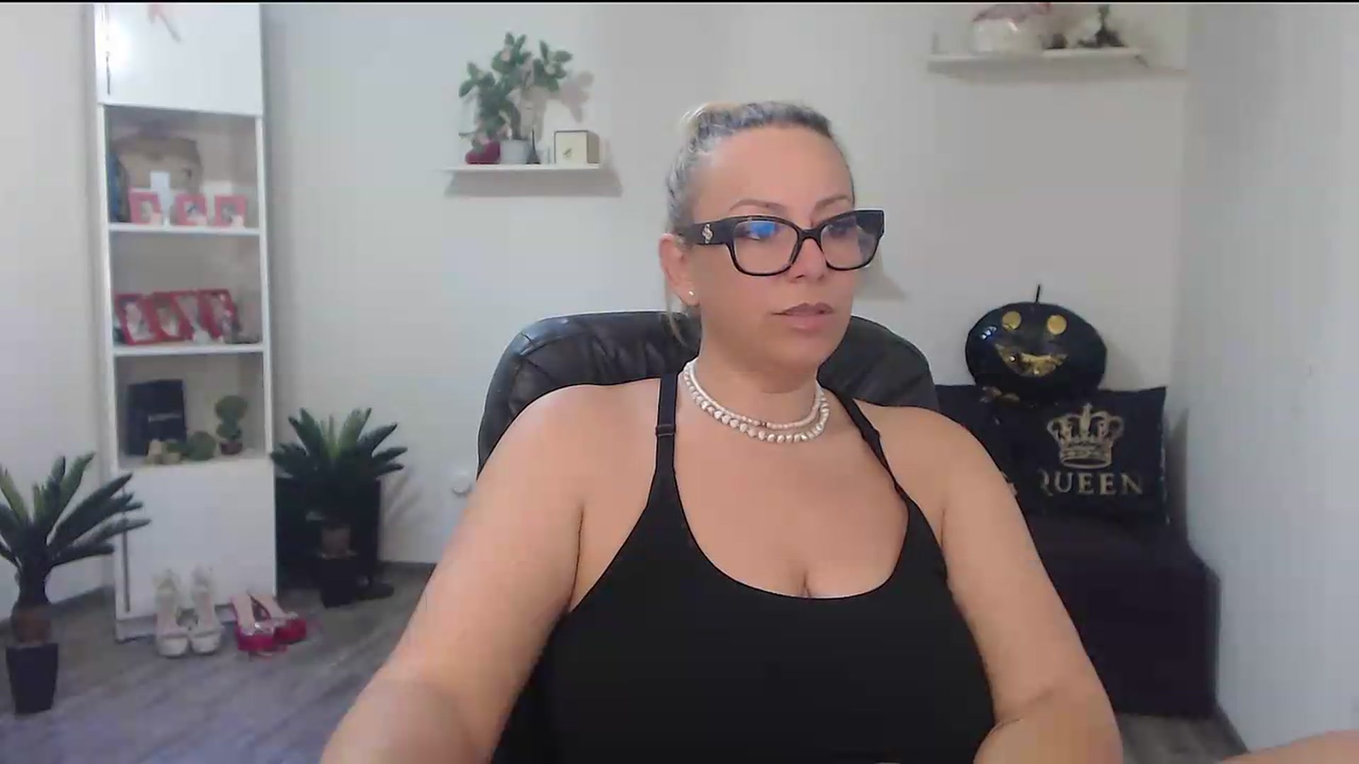 Gallery image thumbnail from A_baby_Boo's myfreecams stream on, 07/10/2026, 14:39 image 19 of 20