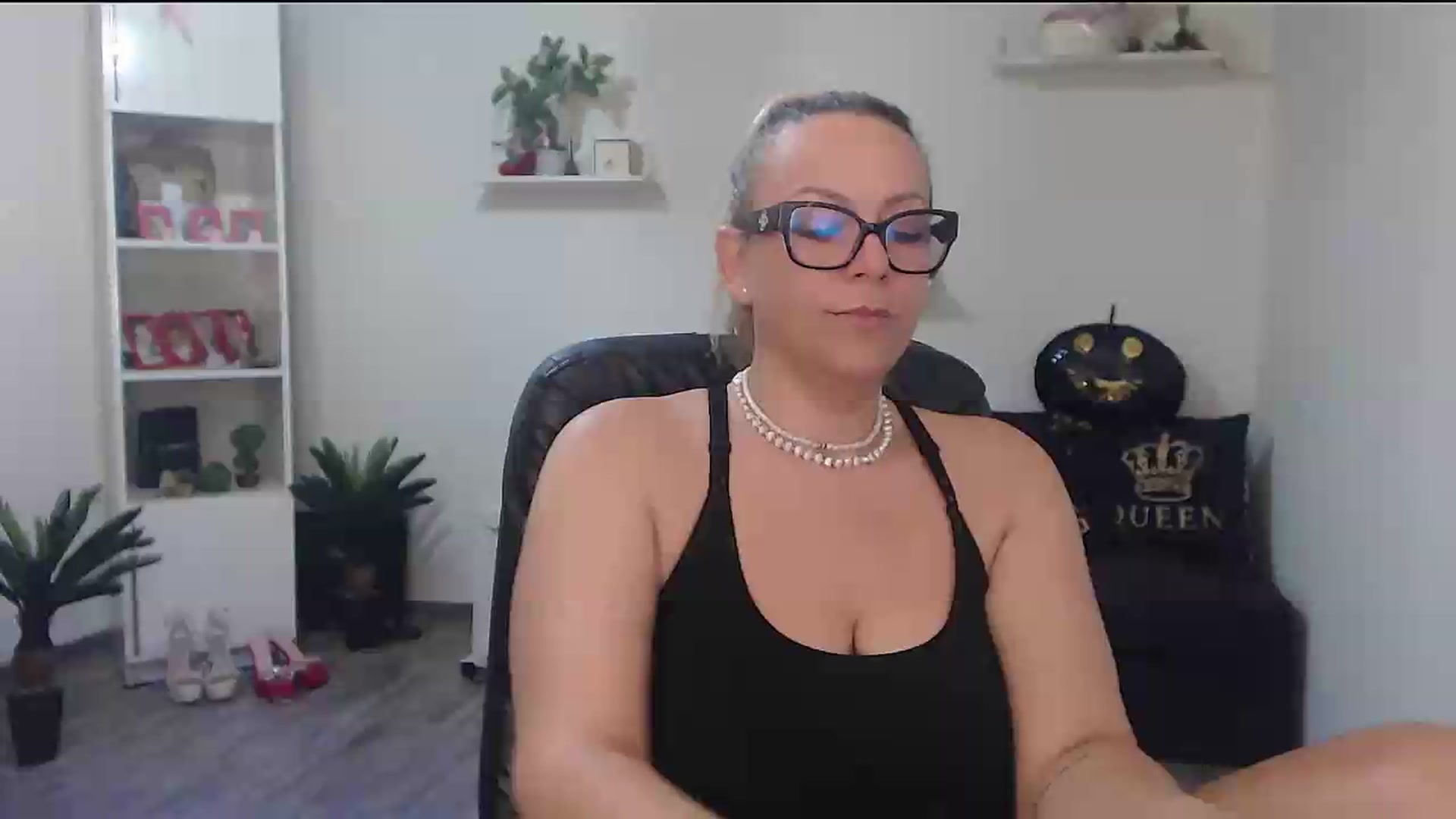 Gallery image thumbnail from A_baby_Boo's myfreecams stream on, 07/10/2026, 14:39 image 1 of 20